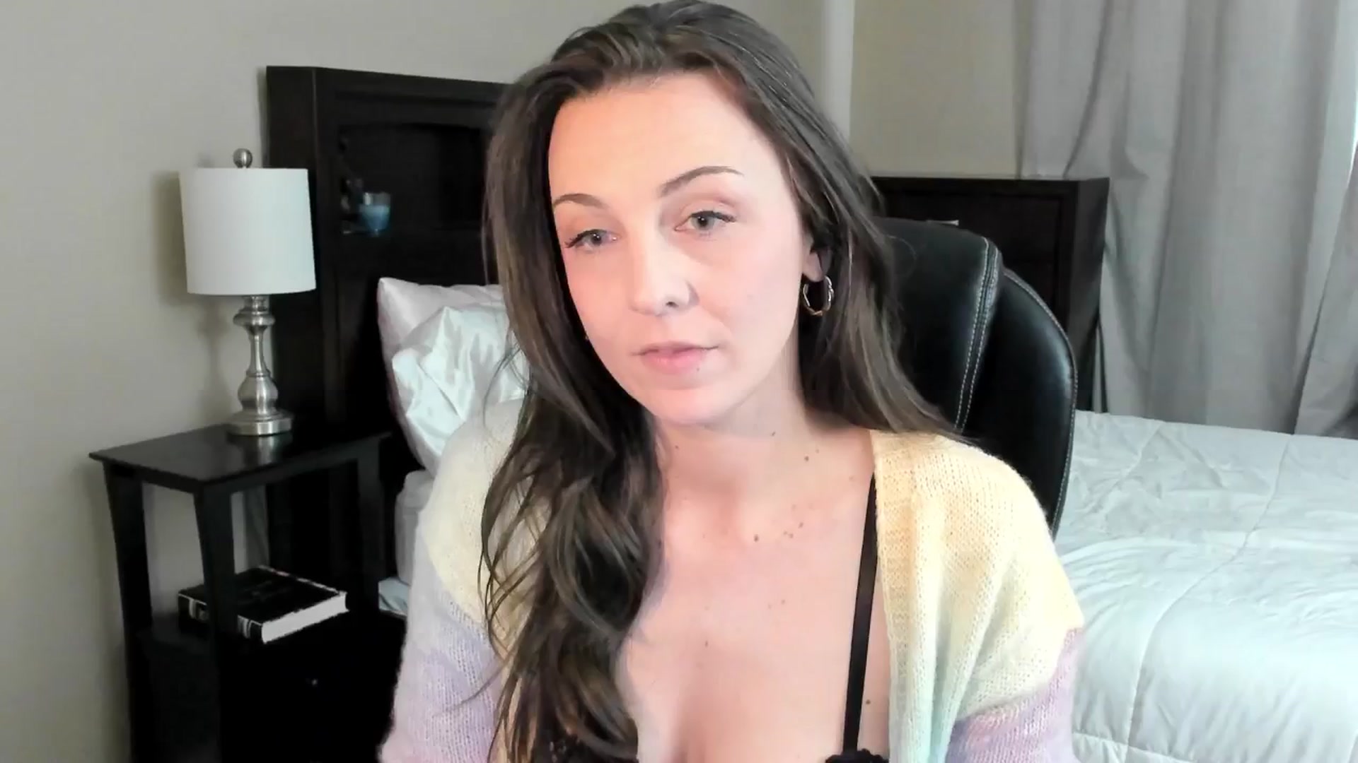 Gallery image thumbnail from BridgetBlight's myfreecams stream on, 06/14/2024, 17:54 image 18 of 20