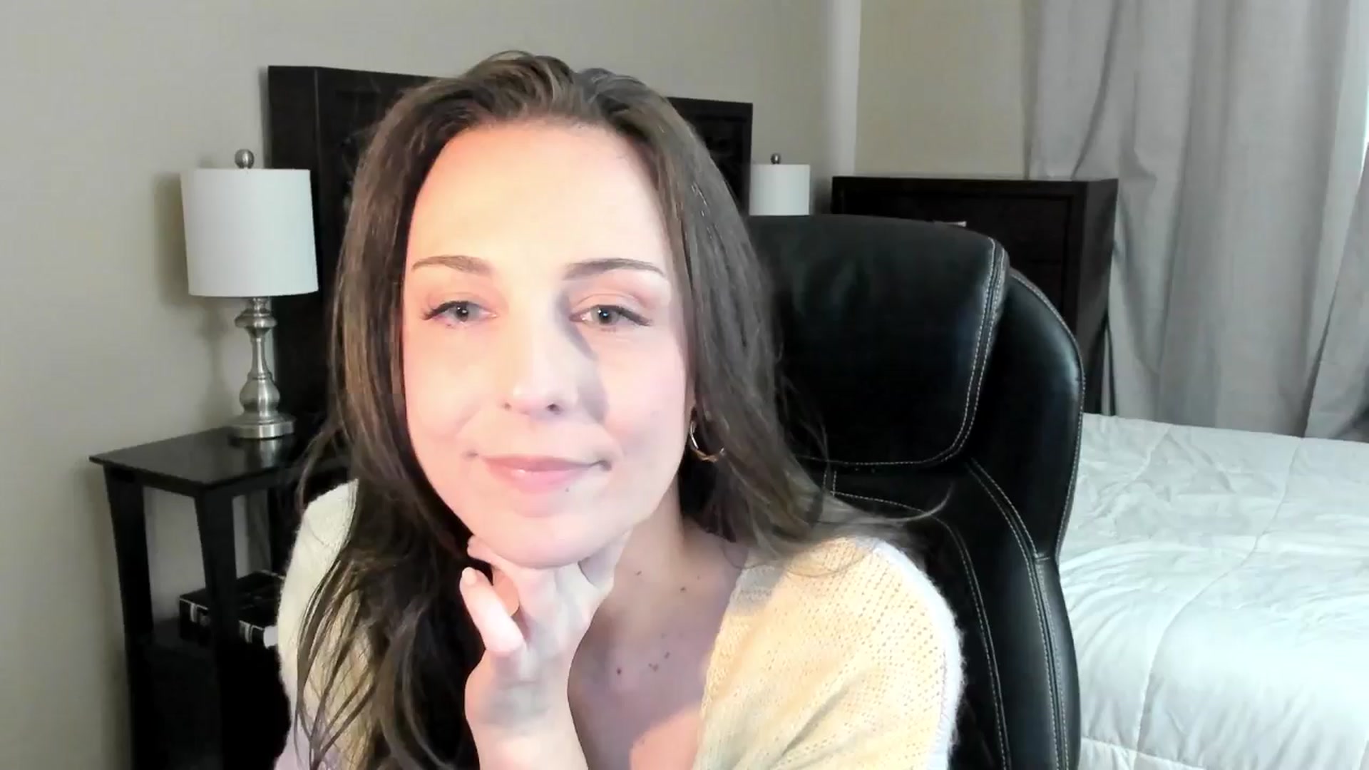 Gallery image thumbnail from BridgetBlight's myfreecams stream on, 06/14/2024, 17:54 image 17 of 20