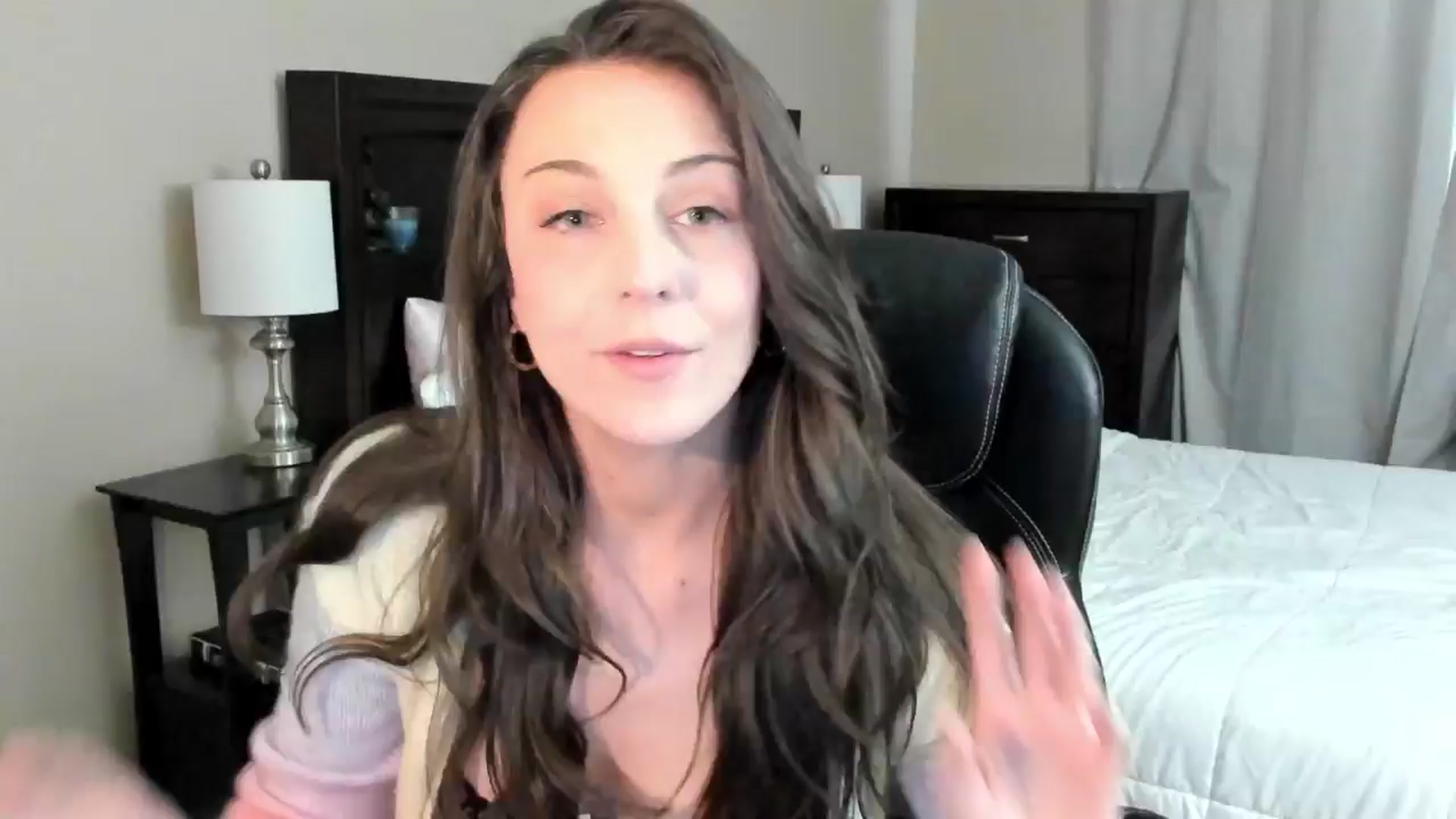 Gallery image thumbnail from BridgetBlight's myfreecams stream on, 06/14/2024, 17:54 image 12 of 20