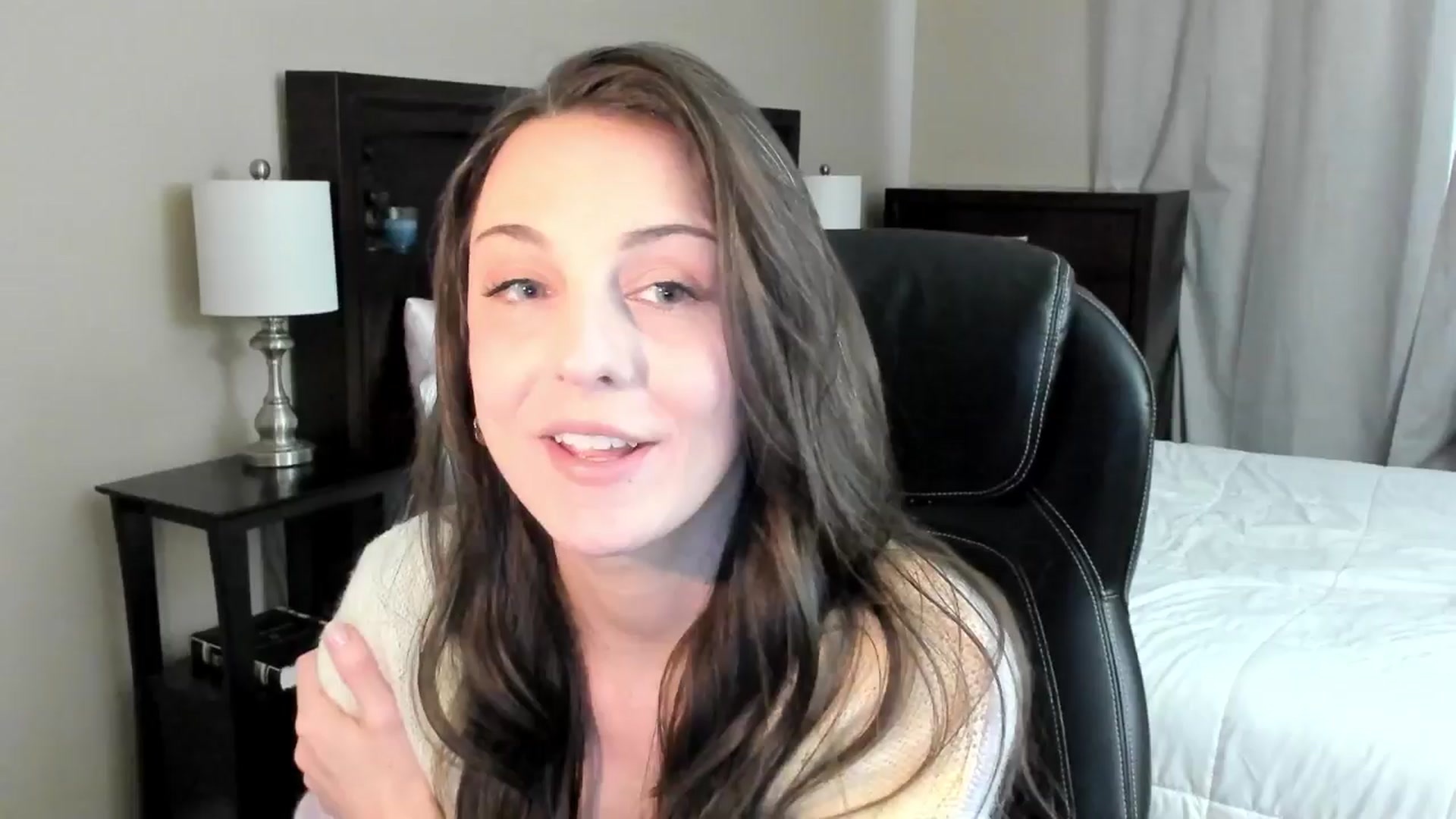 Gallery image thumbnail from BridgetBlight's myfreecams stream on, 06/14/2024, 17:54 image 15 of 20