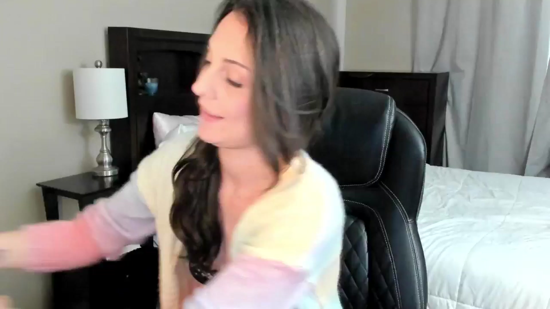 Gallery image thumbnail from BridgetBlight's myfreecams stream on, 06/14/2024, 17:54 image 8 of 20