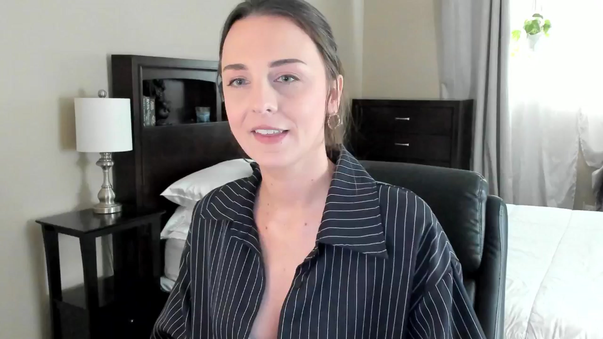 Gallery image thumbnail from BridgetBlight's myfreecams stream on, 07/26/2024, 18:10 image 13 of 20
