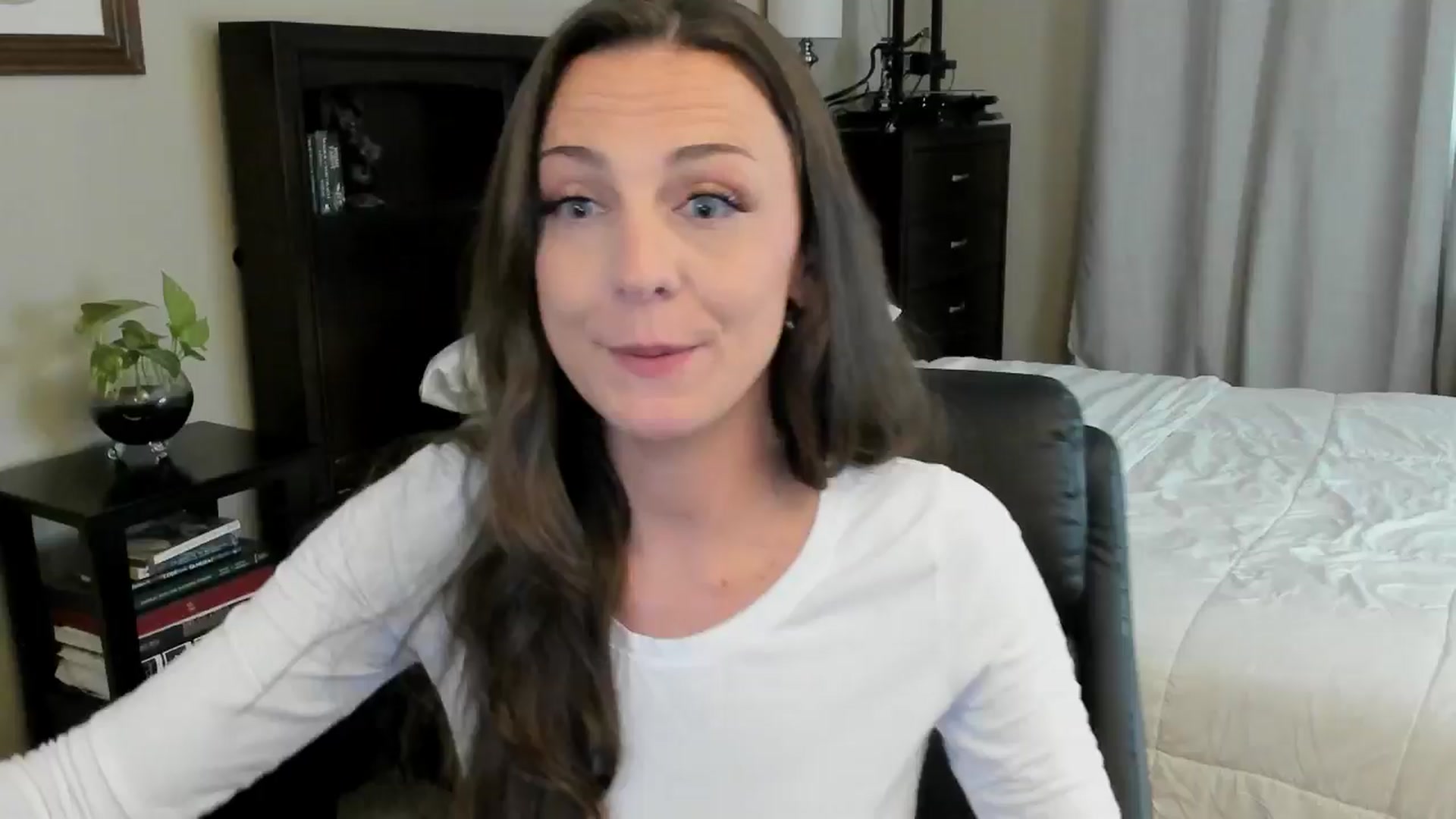 Gallery image thumbnail from BridgetBlight's myfreecams stream on, 11/18/2024, 16:21 image 15 of 20