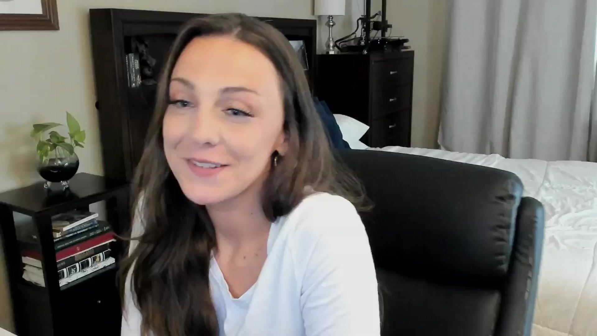 Gallery image thumbnail from BridgetBlight's myfreecams stream on, 11/18/2024, 16:21 image 18 of 20