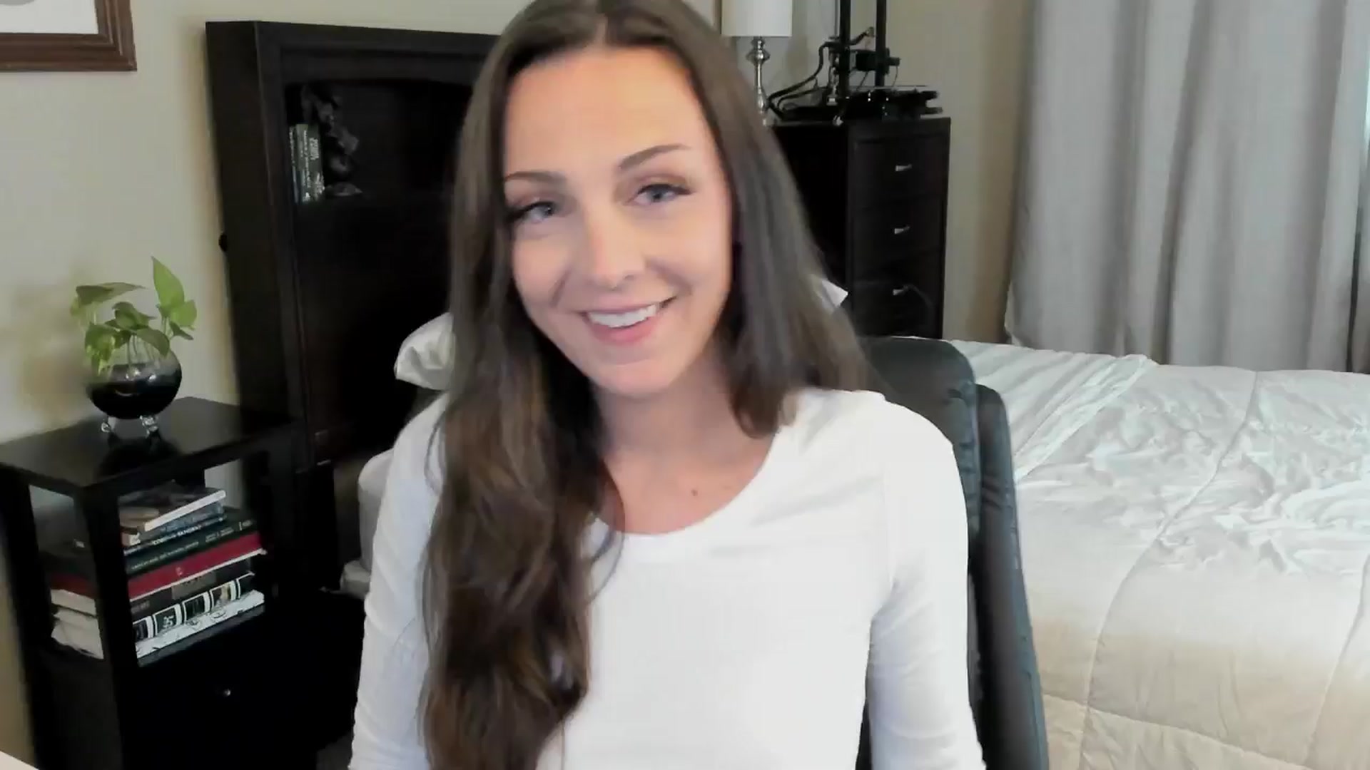 Gallery image thumbnail from BridgetBlight's myfreecams stream on, 11/18/2024, 16:21 image 6 of 20