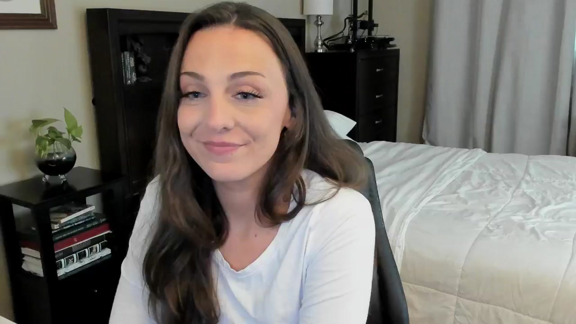 Gallery image thumbnail from BridgetBlight's myfreecams stream on, 11/18/2024, 16:21 image 10 of 20