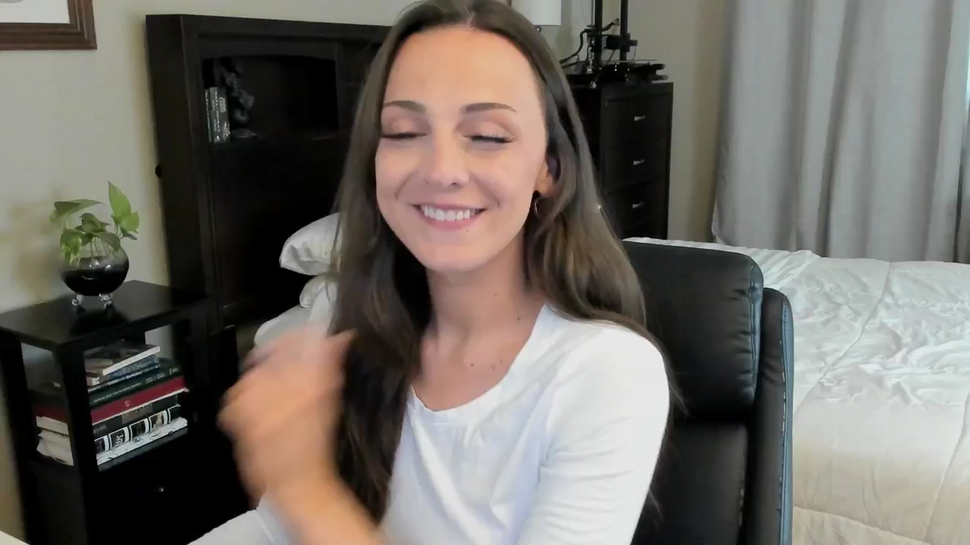 Gallery image thumbnail from BridgetBlight's myfreecams stream on, 11/18/2024, 16:21 image 3 of 20