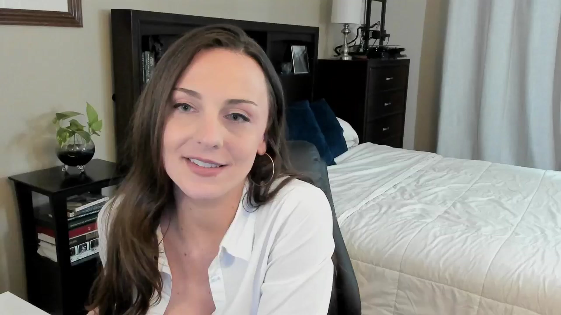 Gallery image thumbnail from BridgetBlight's myfreecams stream on, 11/22/2024, 18:15 image 16 of 20