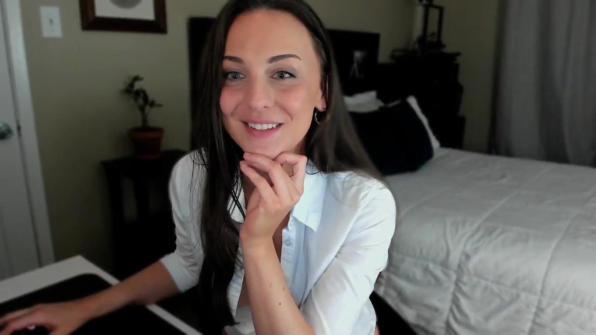 Gallery image thumbnail from BridgetBlight's myfreecams stream on, 03/25/2025, 18:52 image 13 of 20