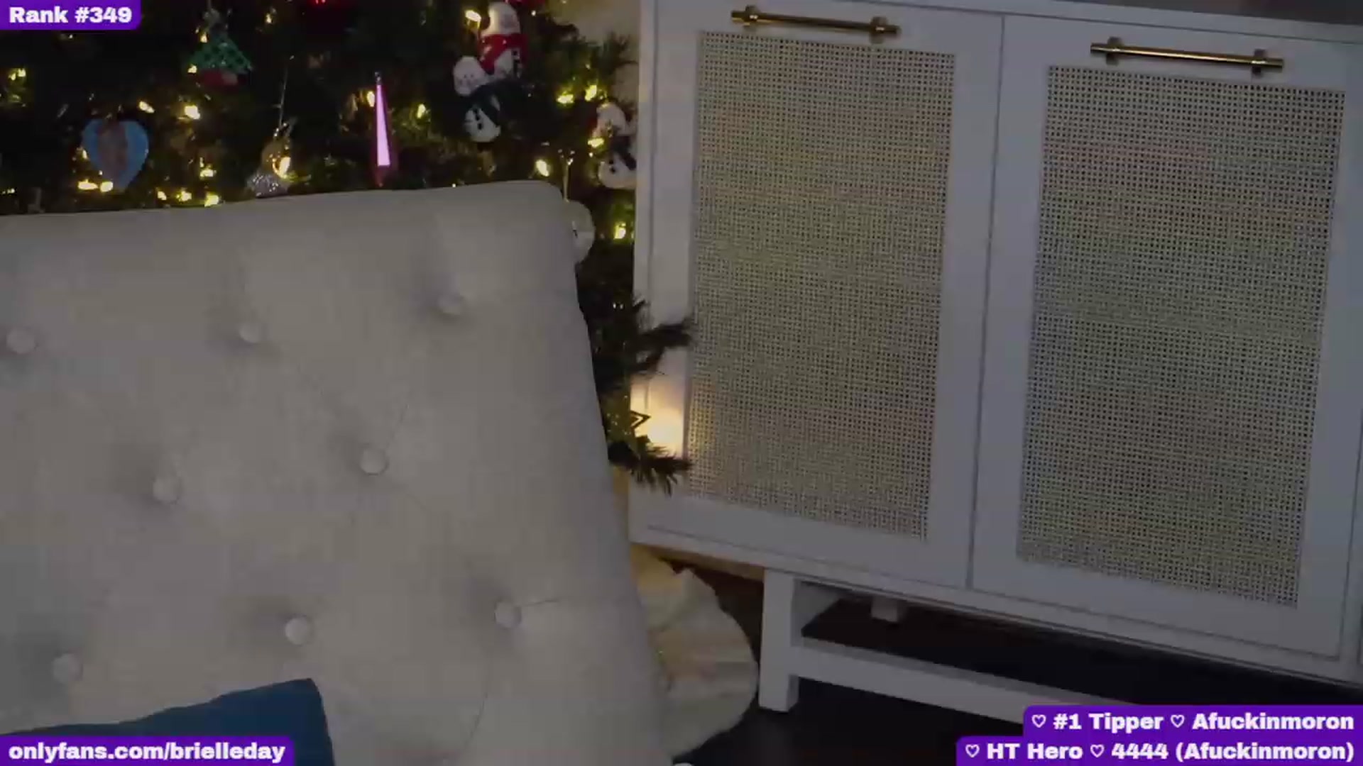 Gallery image thumbnail from BrielleDay's myfreecams stream on, 01/06/2023, 24:02 image 3 of 20
