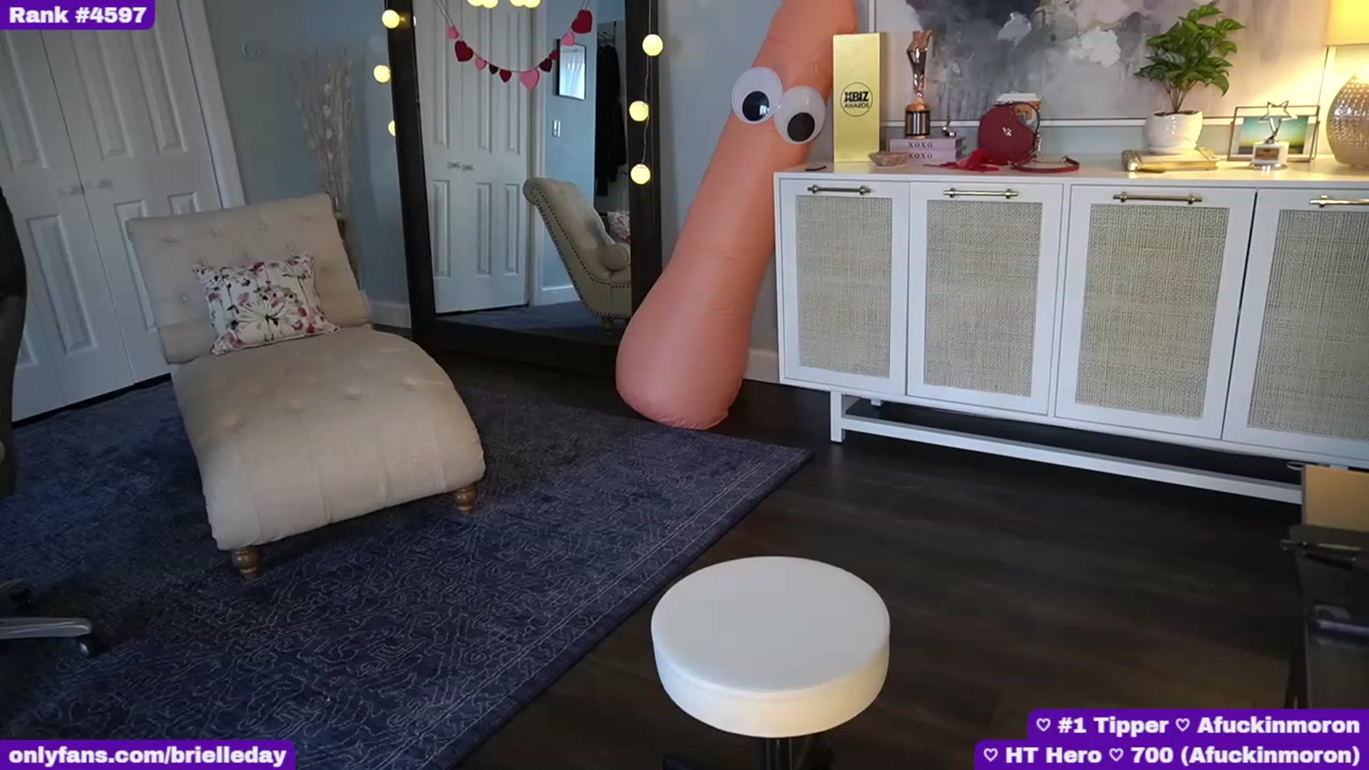 Gallery image thumbnail from BrielleDay's myfreecams stream on, 03/07/2023, 23:15 image 3 of 20
