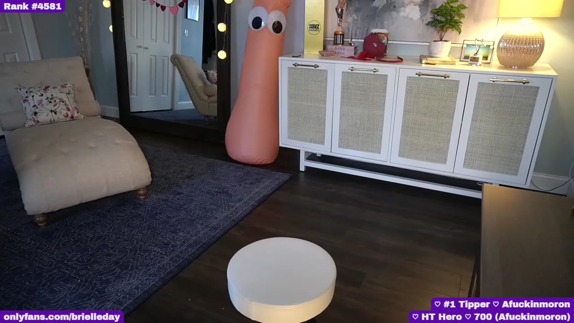 Gallery image thumbnail from BrielleDay's myfreecams stream on, 03/07/2023, 23:15 image 10 of 20
