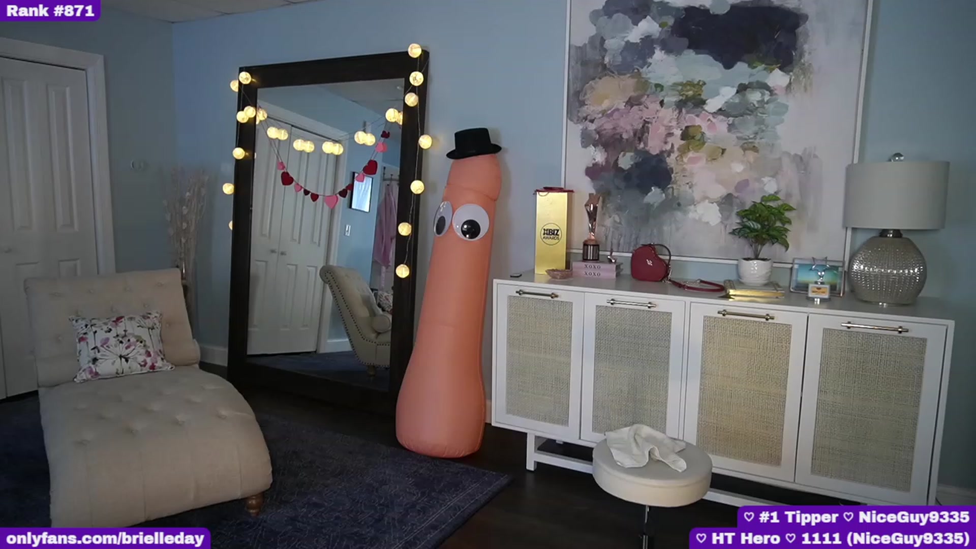 Gallery image thumbnail from BrielleDay's myfreecams stream on, 03/14/2023, 23:01 image 19 of 20