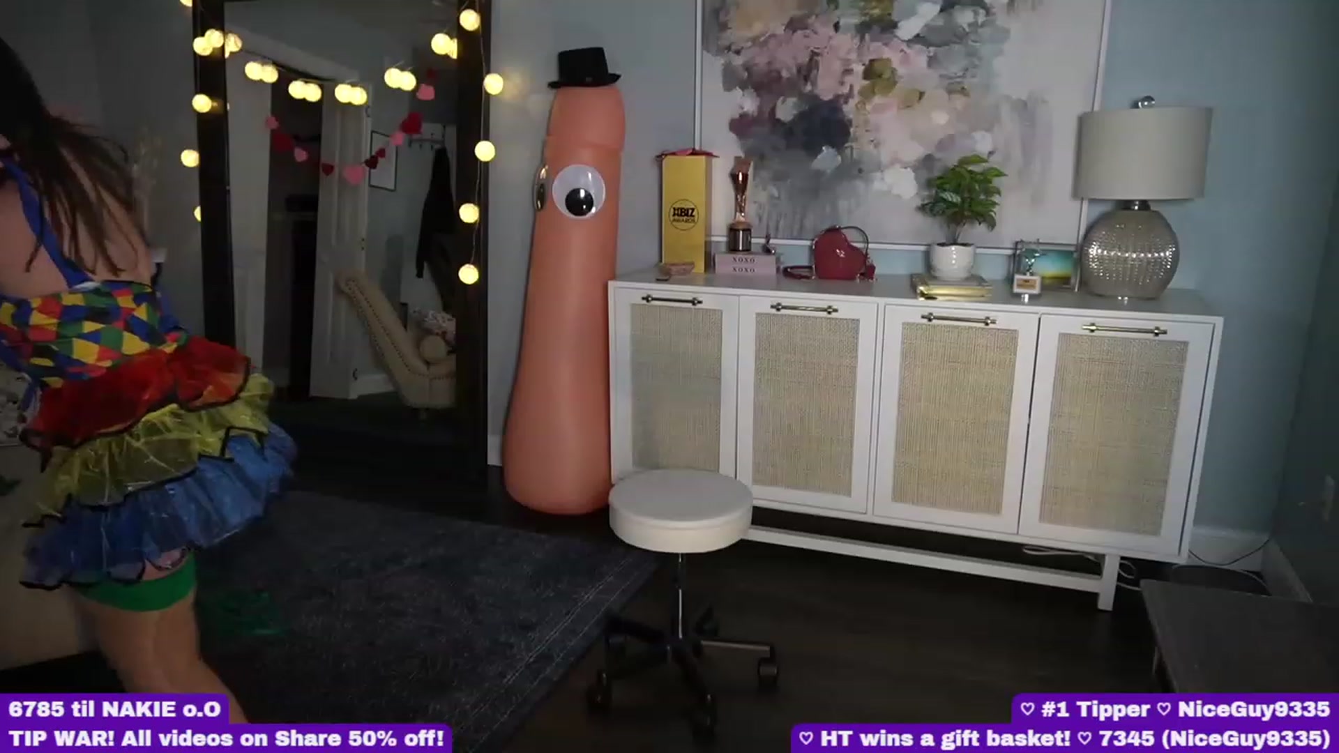 Gallery image thumbnail from BrielleDay's myfreecams stream on, 04/15/2023, 01:04 image 15 of 20