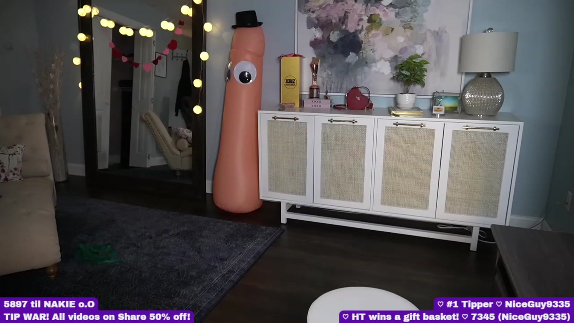 Gallery image thumbnail from BrielleDay's myfreecams stream on, 04/15/2023, 01:20 image 10 of 20