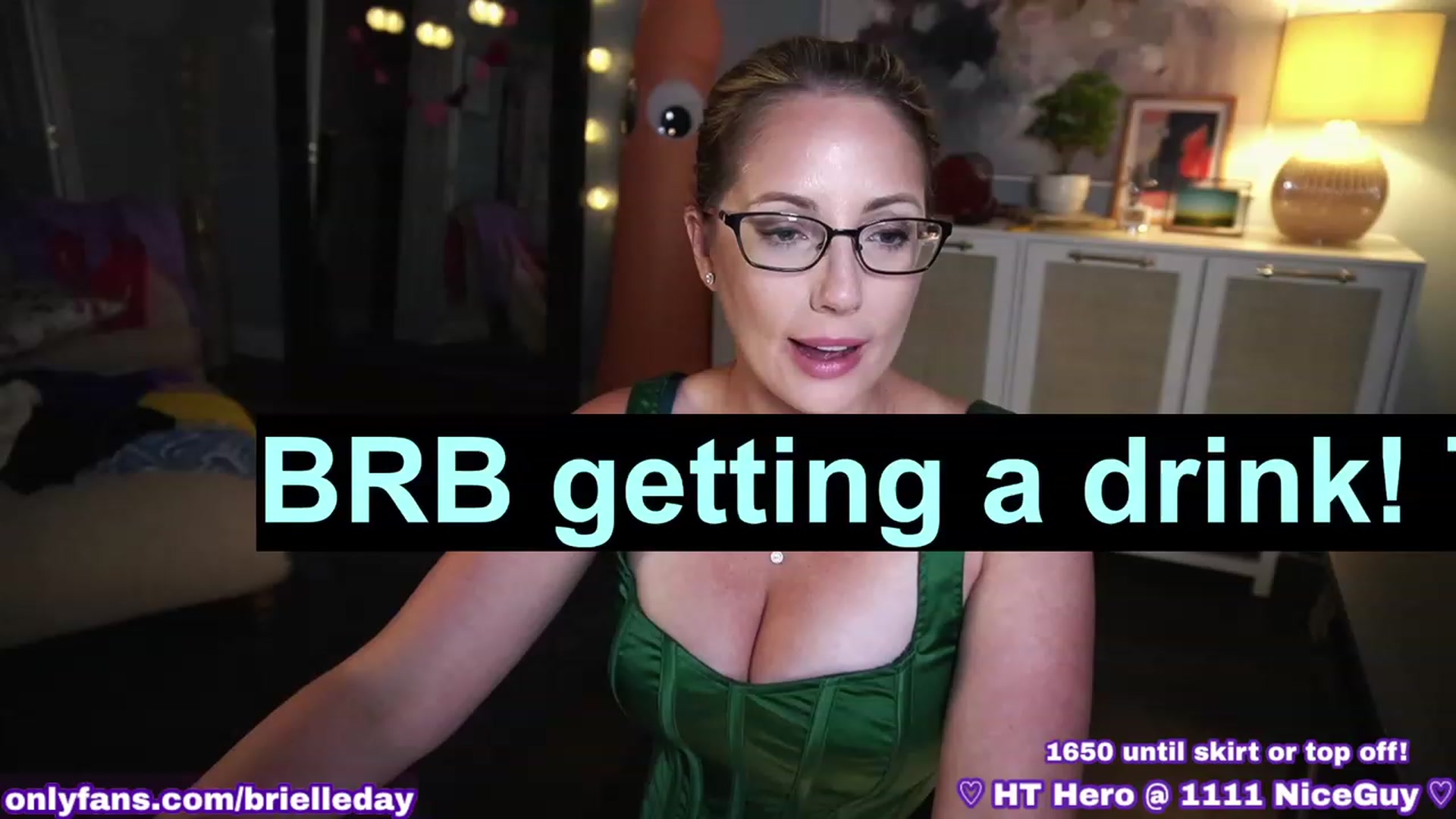 Gallery image thumbnail from BrielleDay's myfreecams stream on, 08/05/2023, 03:02 image 6 of 20