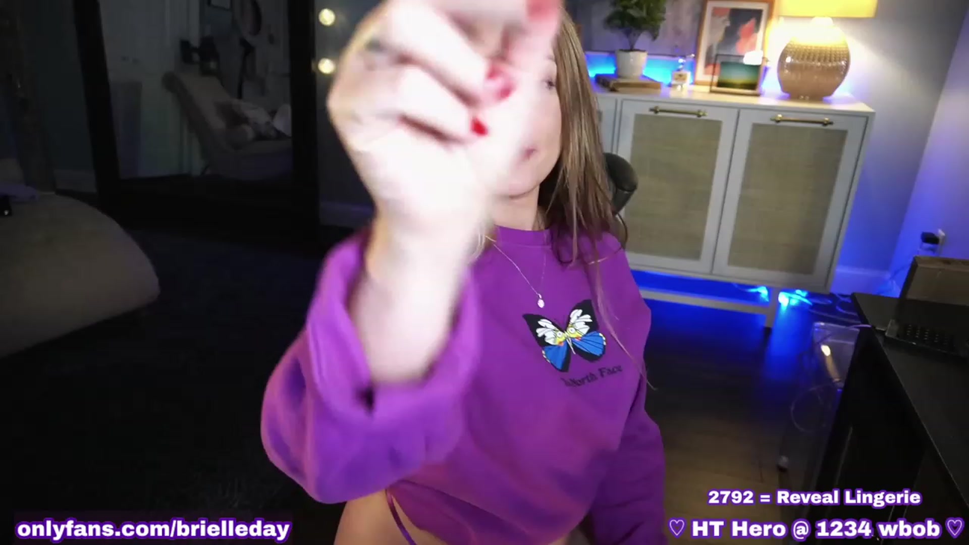Gallery image thumbnail from BrielleDay's myfreecams stream on, 09/23/2023, 03:45 image 10 of 20