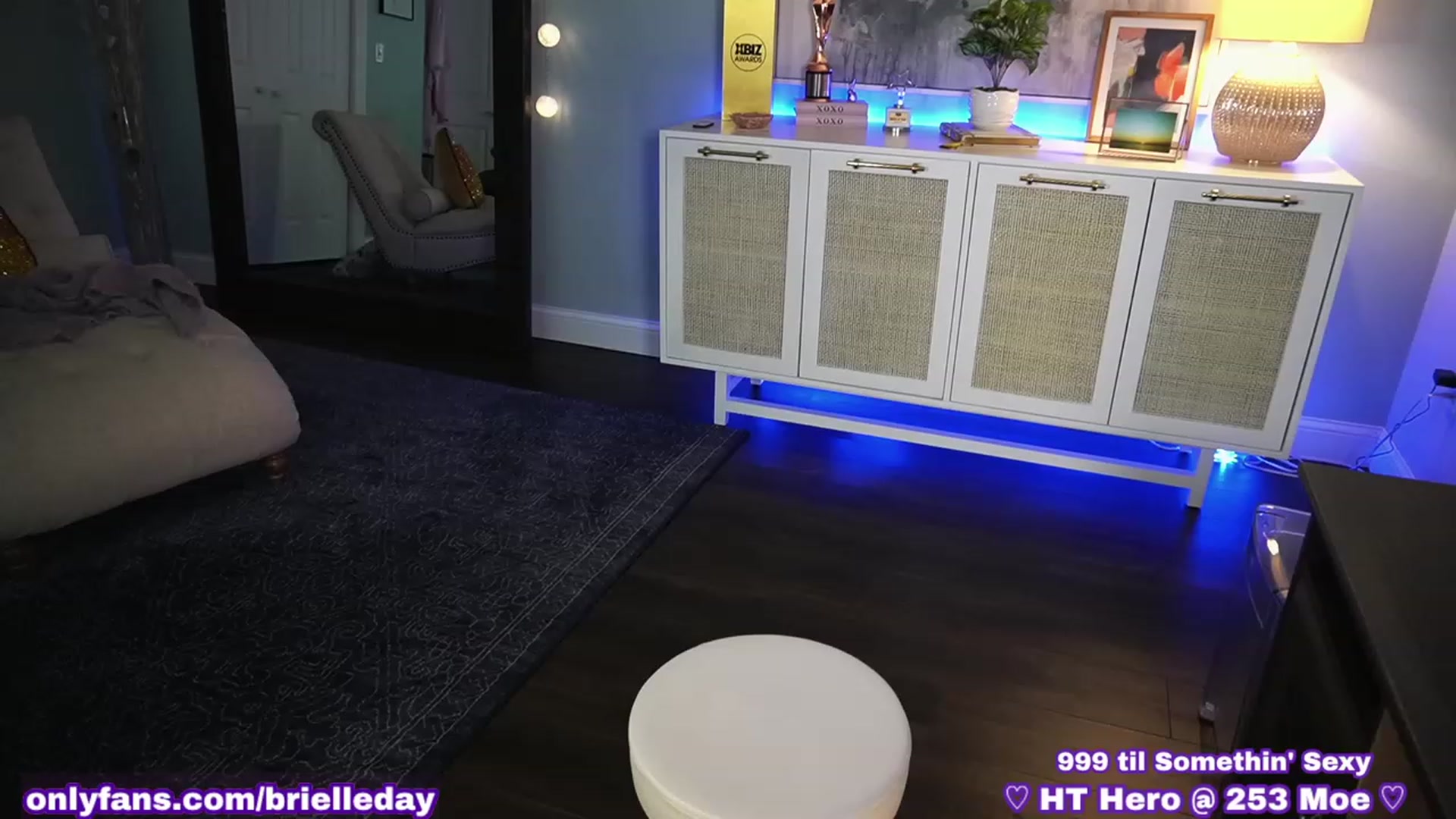 Gallery image thumbnail from BrielleDay's myfreecams stream on, 09/26/2023, 20:40 image 11 of 20
