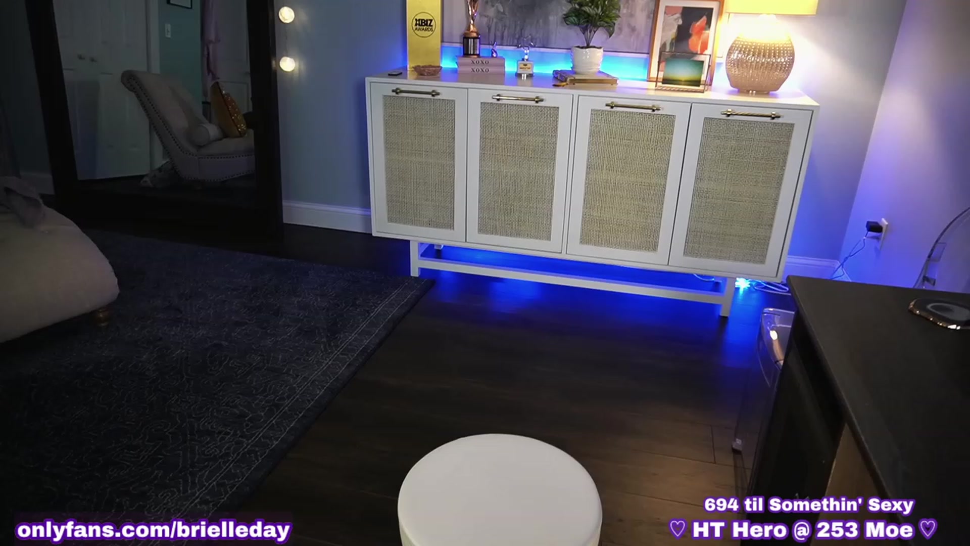 Gallery image thumbnail from BrielleDay's myfreecams stream on, 09/26/2023, 21:34 image 9 of 20