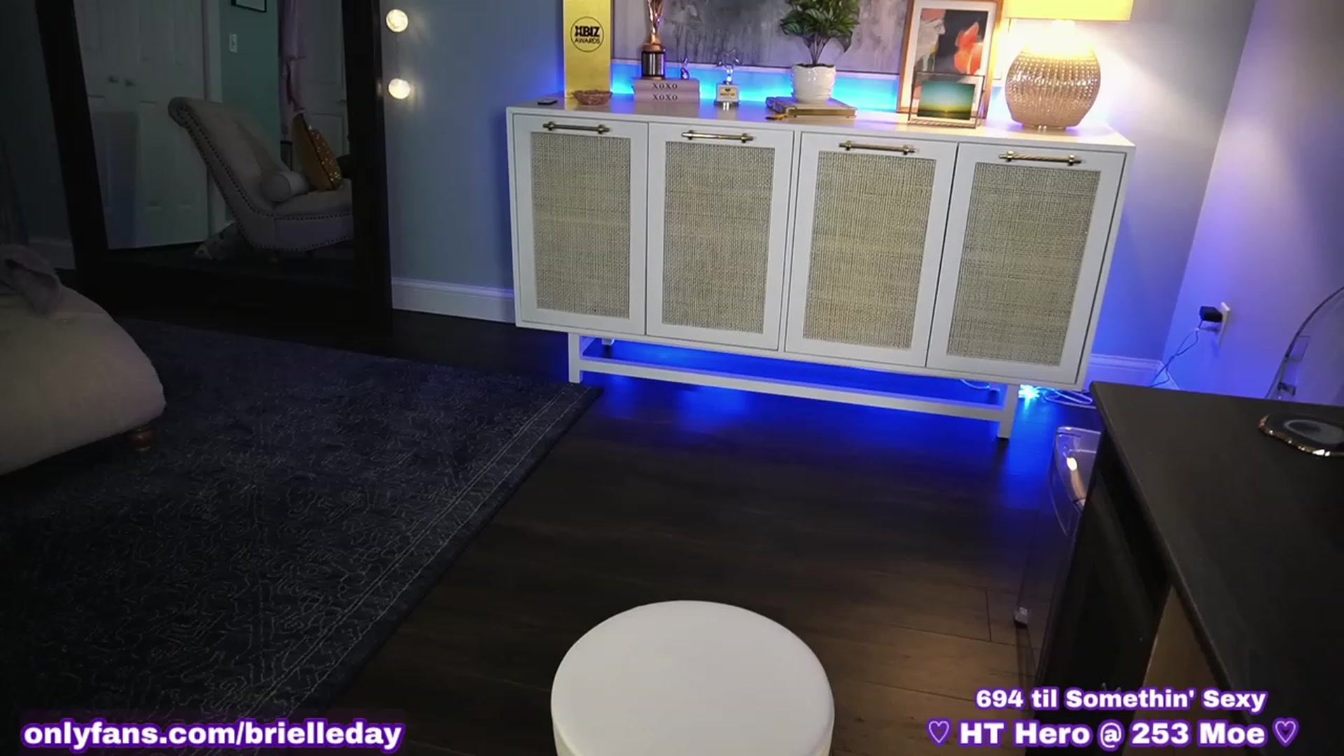Gallery image thumbnail from BrielleDay's myfreecams stream on, 09/26/2023, 21:34 image 8 of 20