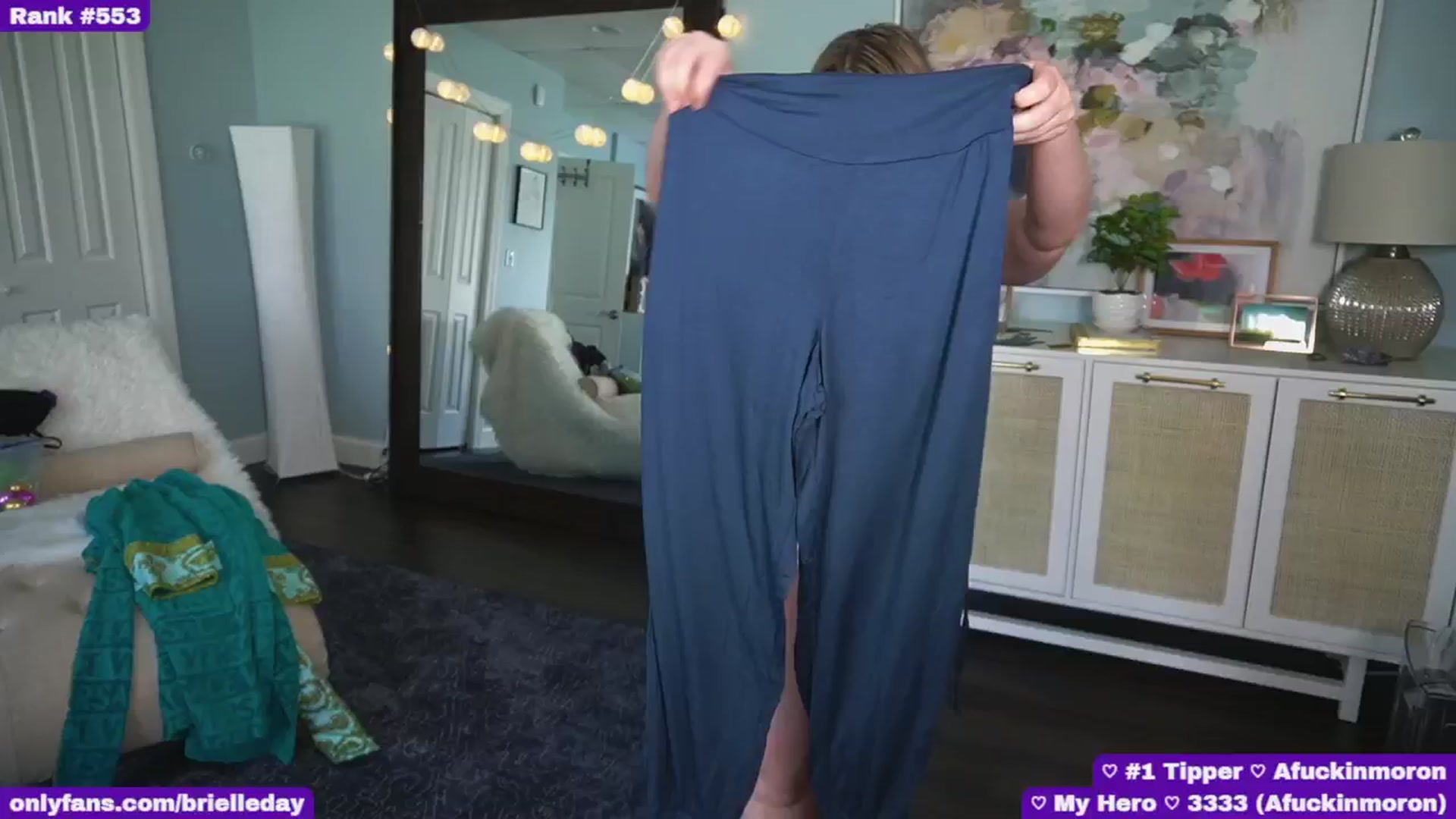 Gallery image thumbnail from BrielleDay's myfreecams stream on, 03/20/2024, 21:39 image 4 of 20