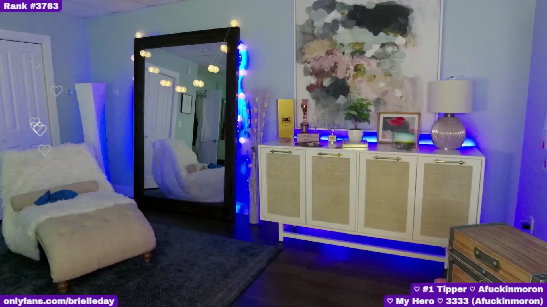 Gallery image thumbnail from BrielleDay's myfreecams stream on, 06/19/2024, 22:04 image 9 of 20