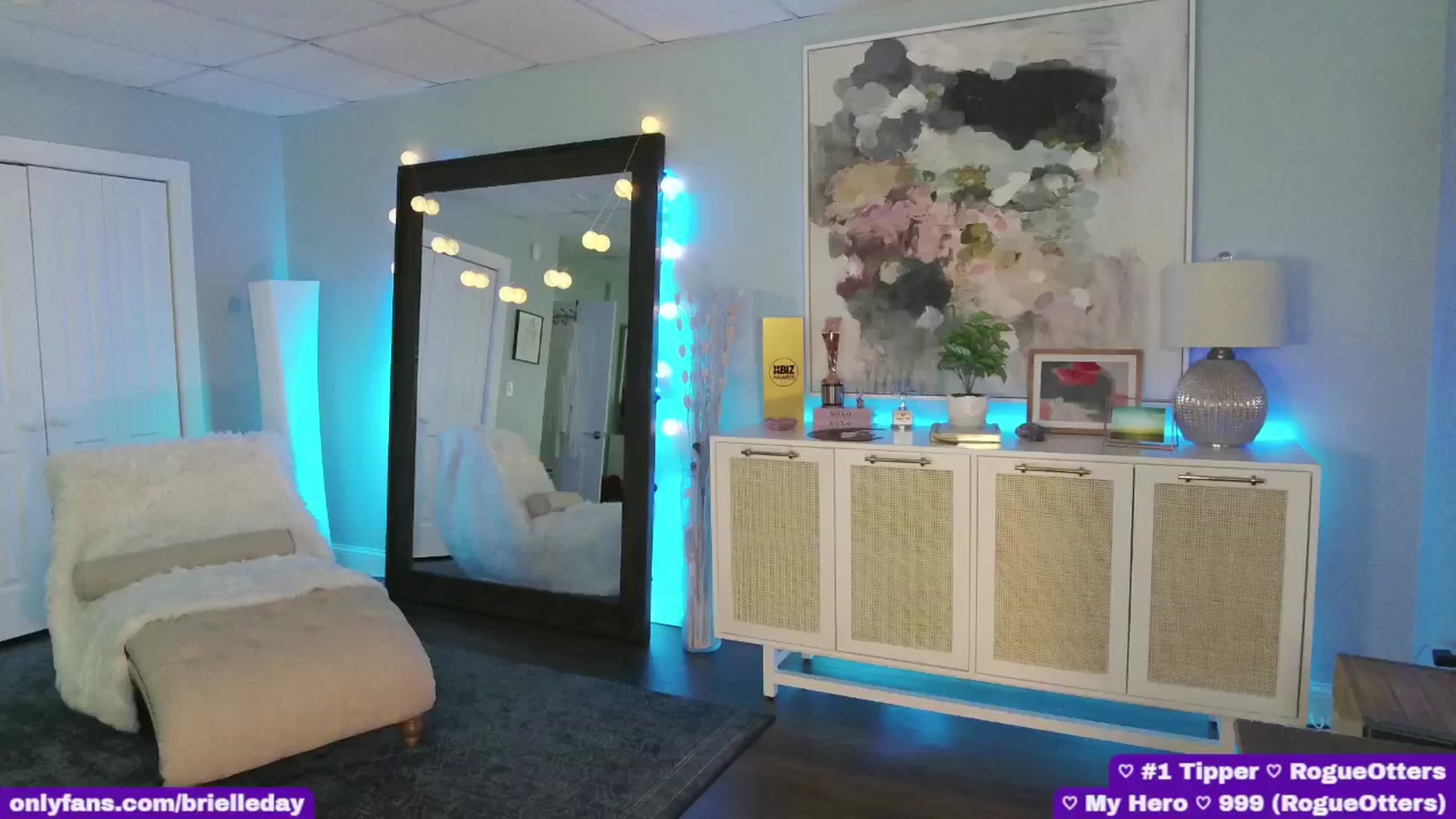 Gallery image thumbnail from BrielleDay's myfreecams stream on, 07/23/2024, 23:00 image 10 of 20