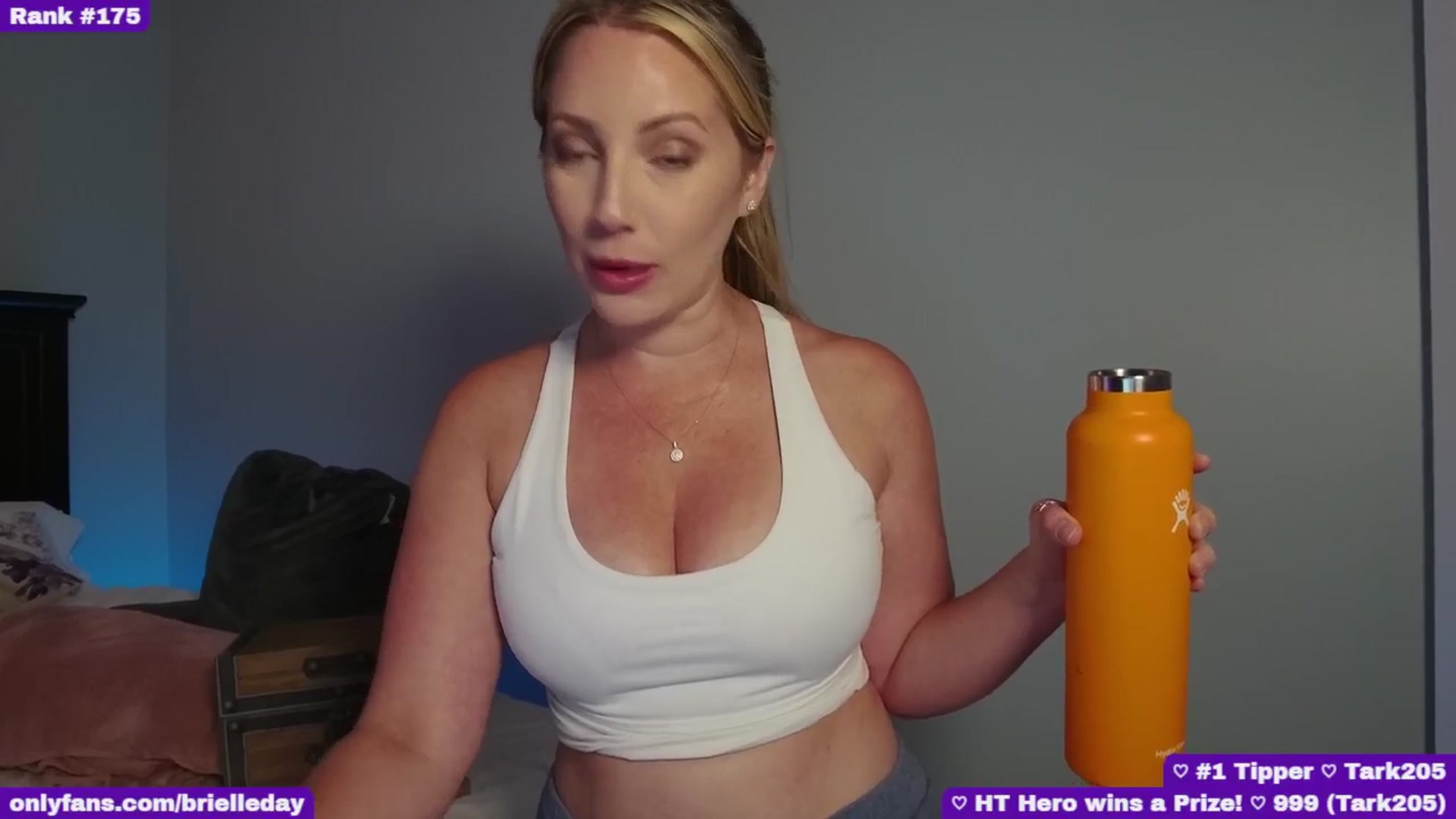 Gallery image thumbnail from BrielleDay's myfreecams stream on, 08/20/2024, 06:39 image 12 of 20