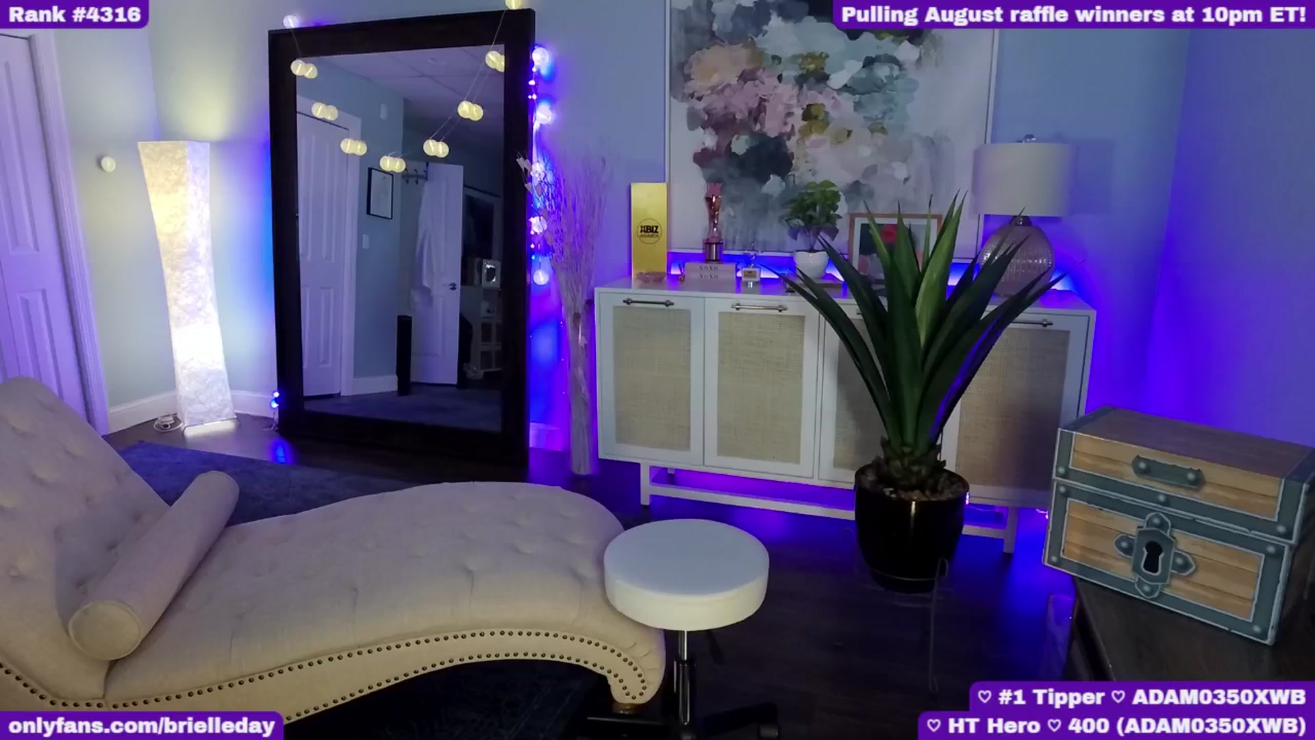 Gallery image thumbnail from BrielleDay's myfreecams stream on, 09/07/2024, 04:16 image 1 of 20