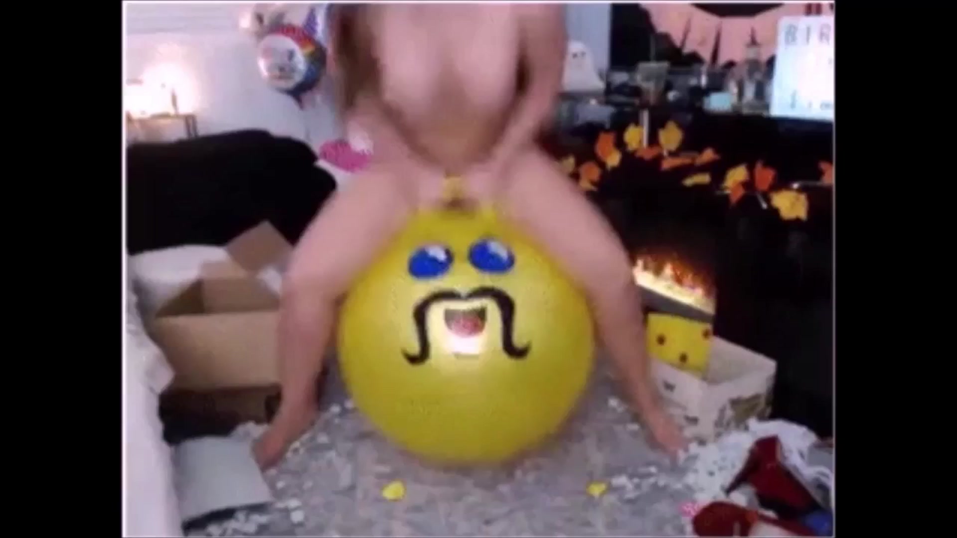 Gallery image thumbnail from BrielleDay's myfreecams stream on, 09/28/2024, 03:20 image 7 of 20