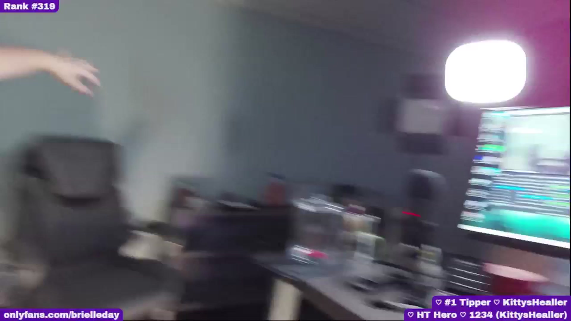 Gallery image thumbnail from BrielleDay's myfreecams stream on, 10/01/2024, 23:44 image 16 of 20