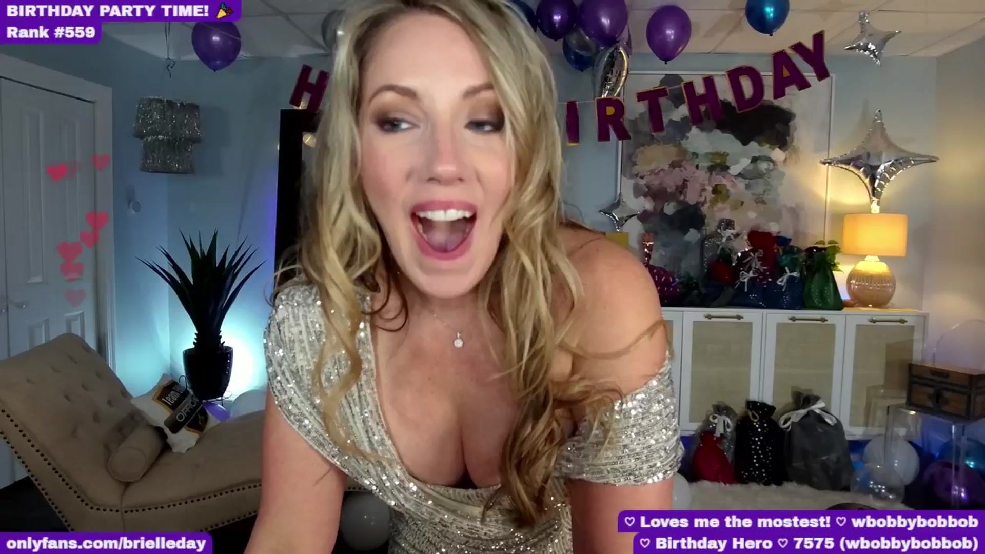 Gallery image thumbnail from BrielleDay's myfreecams stream on, 11/16/2024, 08:34 image 3 of 20