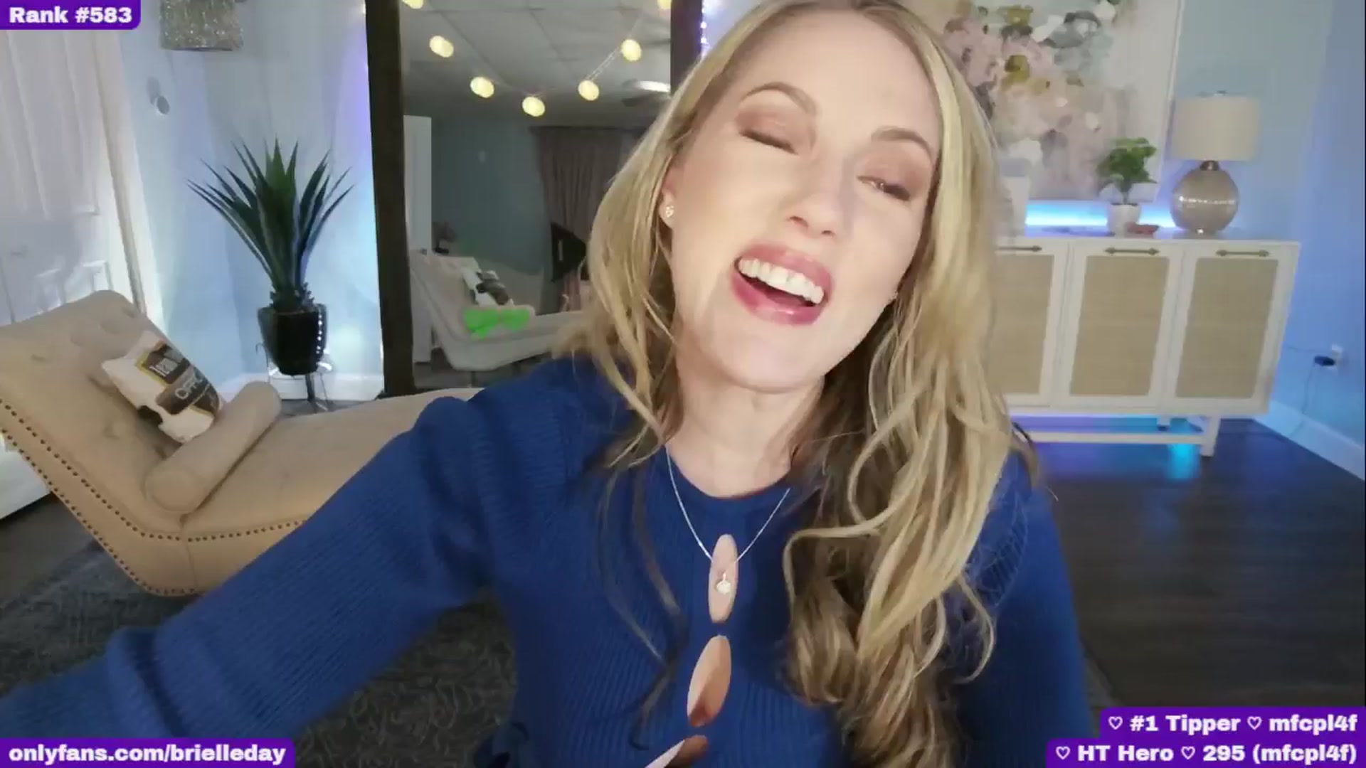 Gallery image thumbnail from BrielleDay's myfreecams stream on, 02/01/2025, 04:48 image 2 of 20