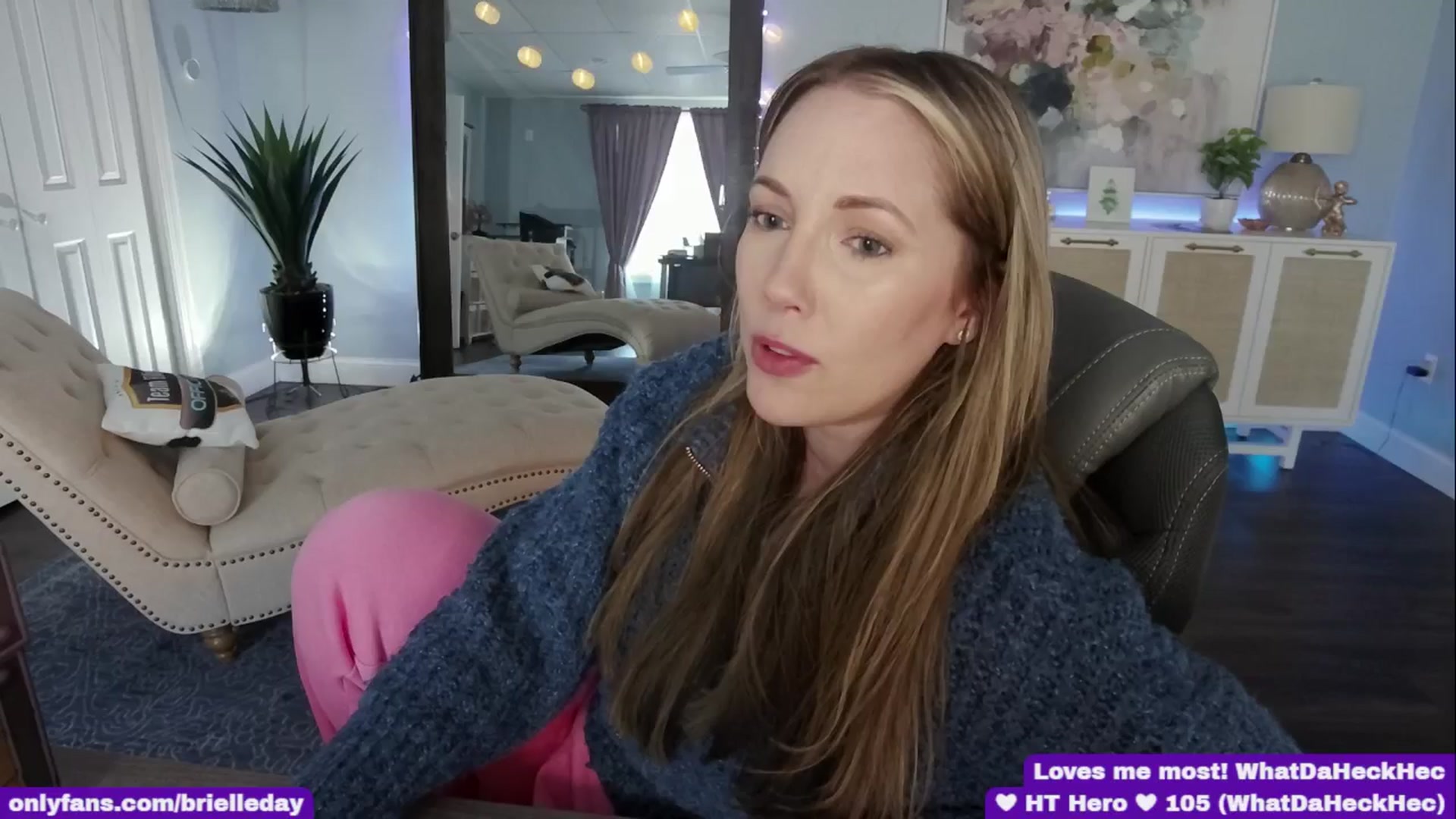 Gallery image thumbnail from BrielleDay's myfreecams stream on, 03/20/2025, 22:11 image 4 of 20