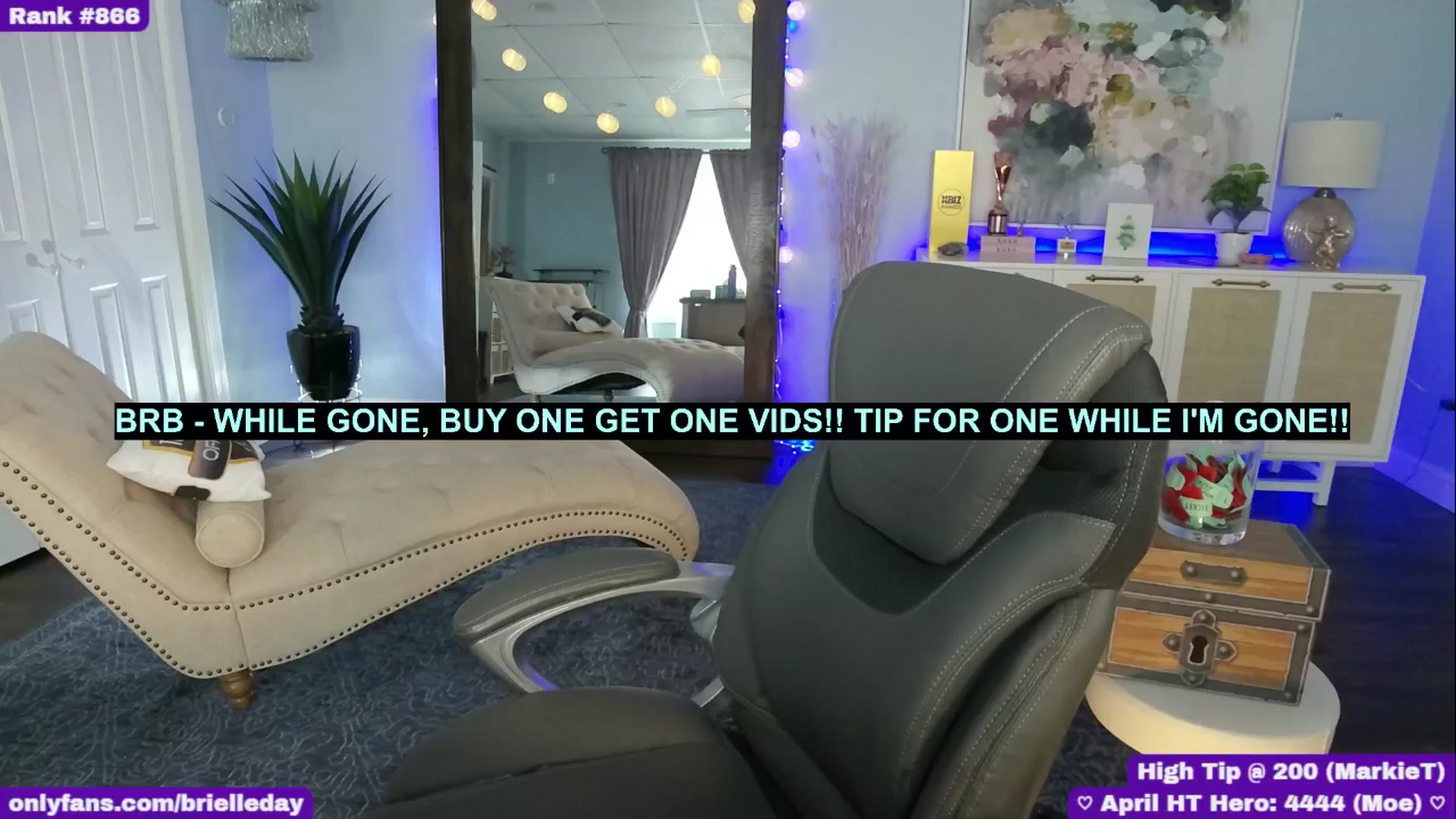Gallery image thumbnail from BrielleDay's myfreecams stream on, 04/30/2025, 22:22 image 11 of 20