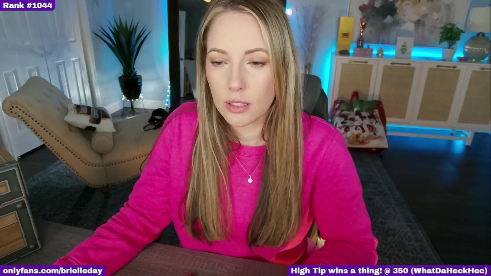 Gallery image thumbnail from BrielleDay's myfreecams stream on, 05/20/2025, 20:54 image 19 of 20