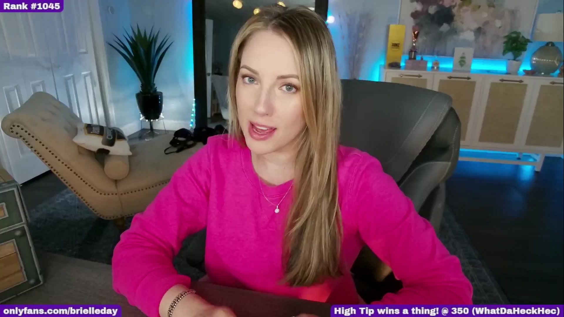 Gallery image thumbnail from BrielleDay's myfreecams stream on, 05/20/2025, 20:54 image 12 of 20