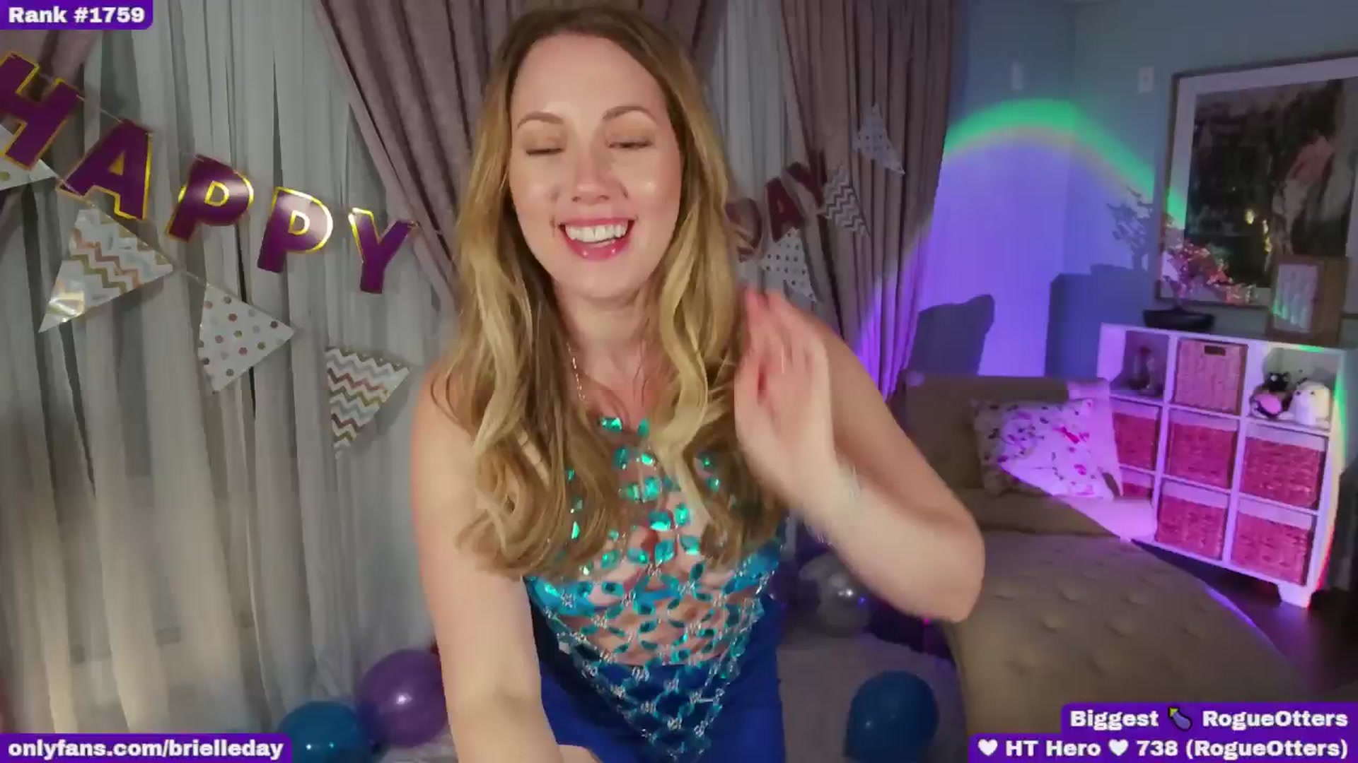 Gallery image thumbnail from BrielleDay's myfreecams stream on, 11/19/2025, 06:10 image 1 of 20