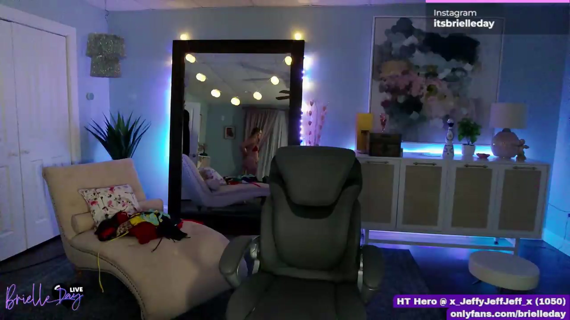 Gallery image thumbnail from BrielleDay's myfreecams stream on, 06/20/2026, 05:28 image 13 of 20