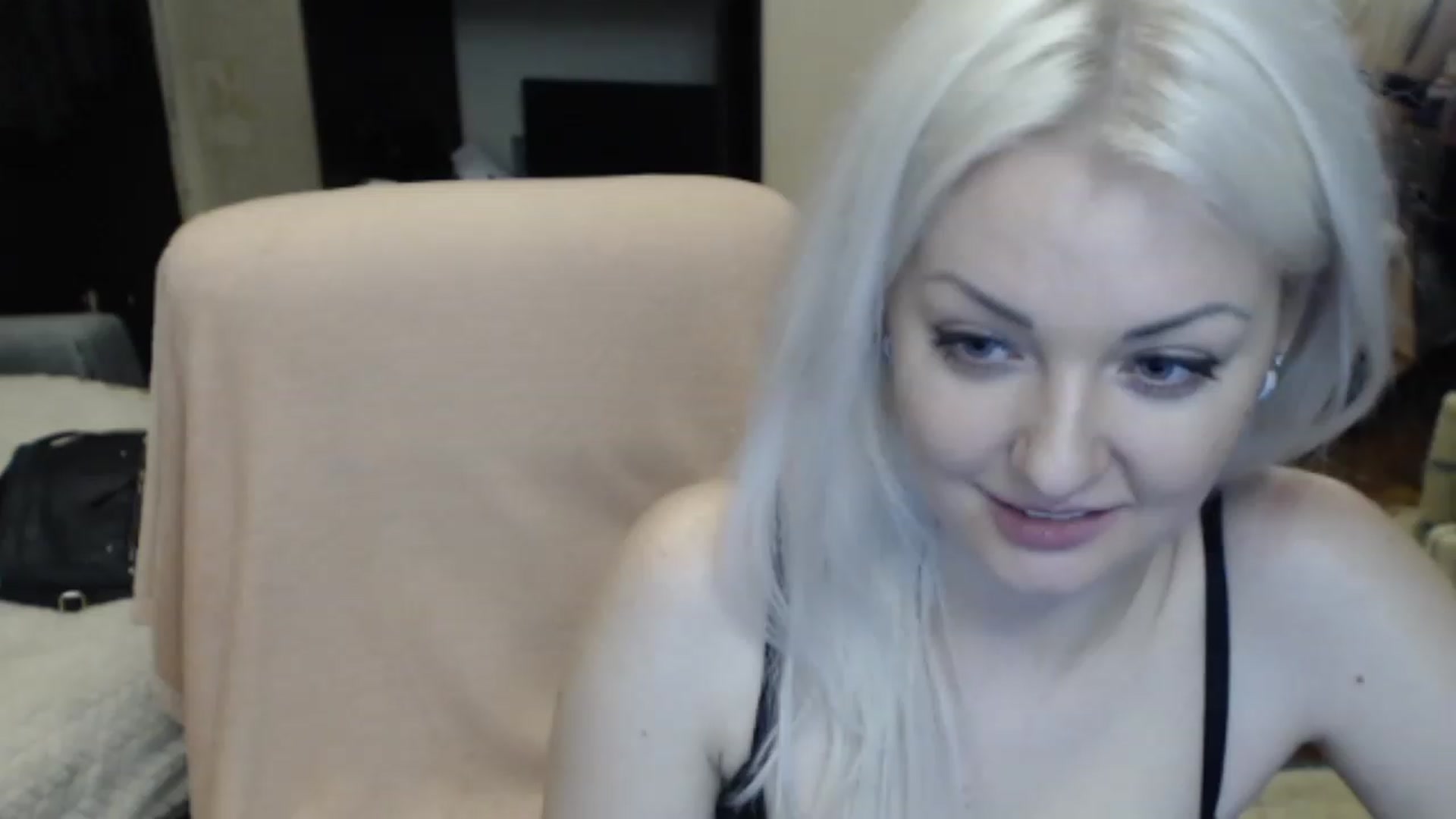 Gallery image thumbnail from BrightAlicia's myfreecams stream on, 11/20/2022, 22:10 image 12 of 20