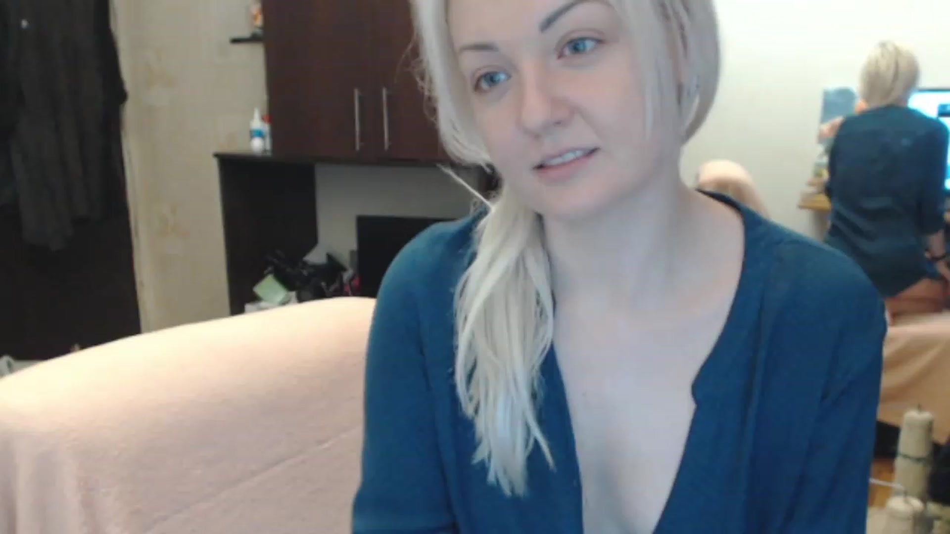 Gallery image thumbnail from BrightAlicia's myfreecams stream on, 12/01/2022, 22:49 image 10 of 20