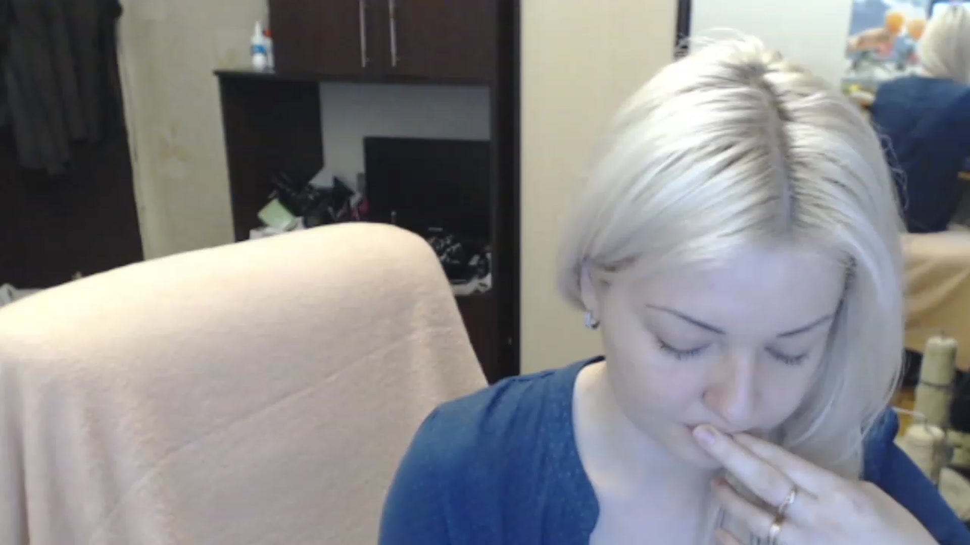 Gallery image thumbnail from BrightAlicia's myfreecams stream on, 12/01/2022, 22:49 image 13 of 20