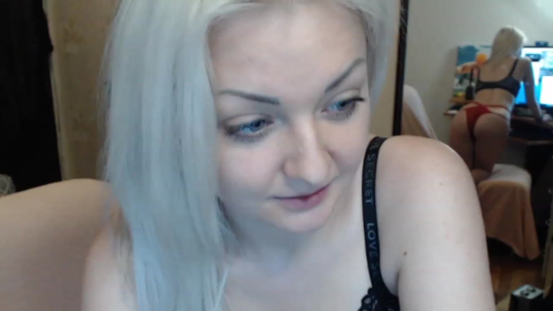 Gallery image thumbnail from BrightAlicia's myfreecams stream on, 12/03/2022, 21:00 image 6 of 20