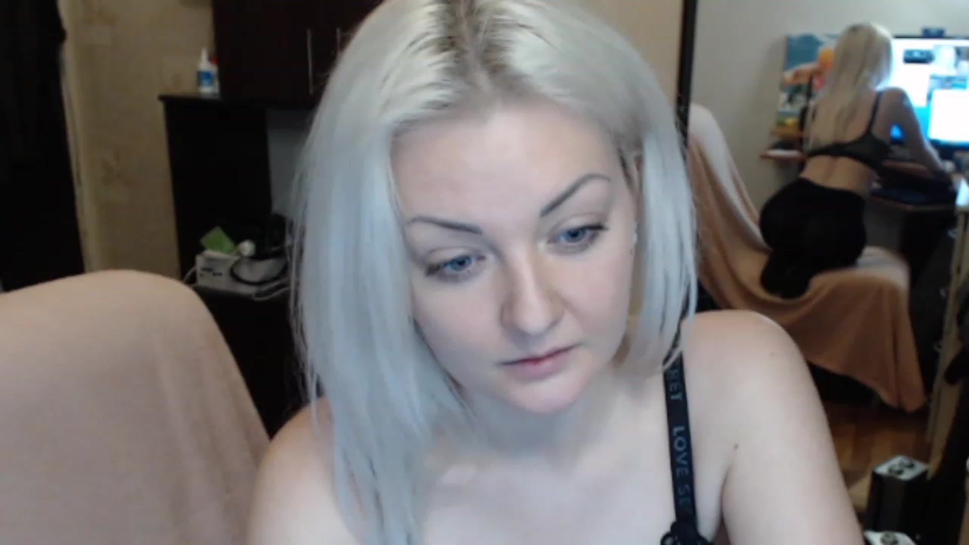 Gallery image thumbnail from BrightAlicia's myfreecams stream on, 12/03/2022, 21:00 image 4 of 20