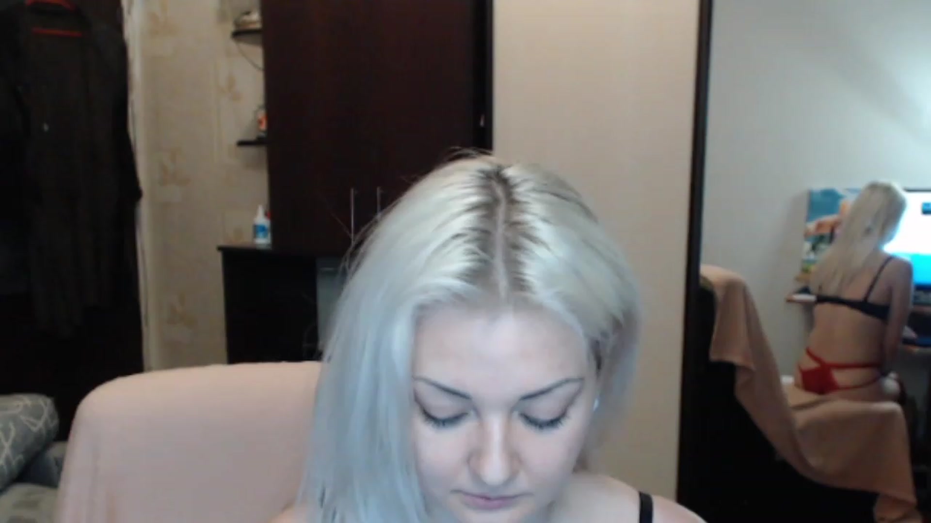 Gallery image thumbnail from BrightAlicia's myfreecams stream on, 12/03/2022, 22:05 image 12 of 20