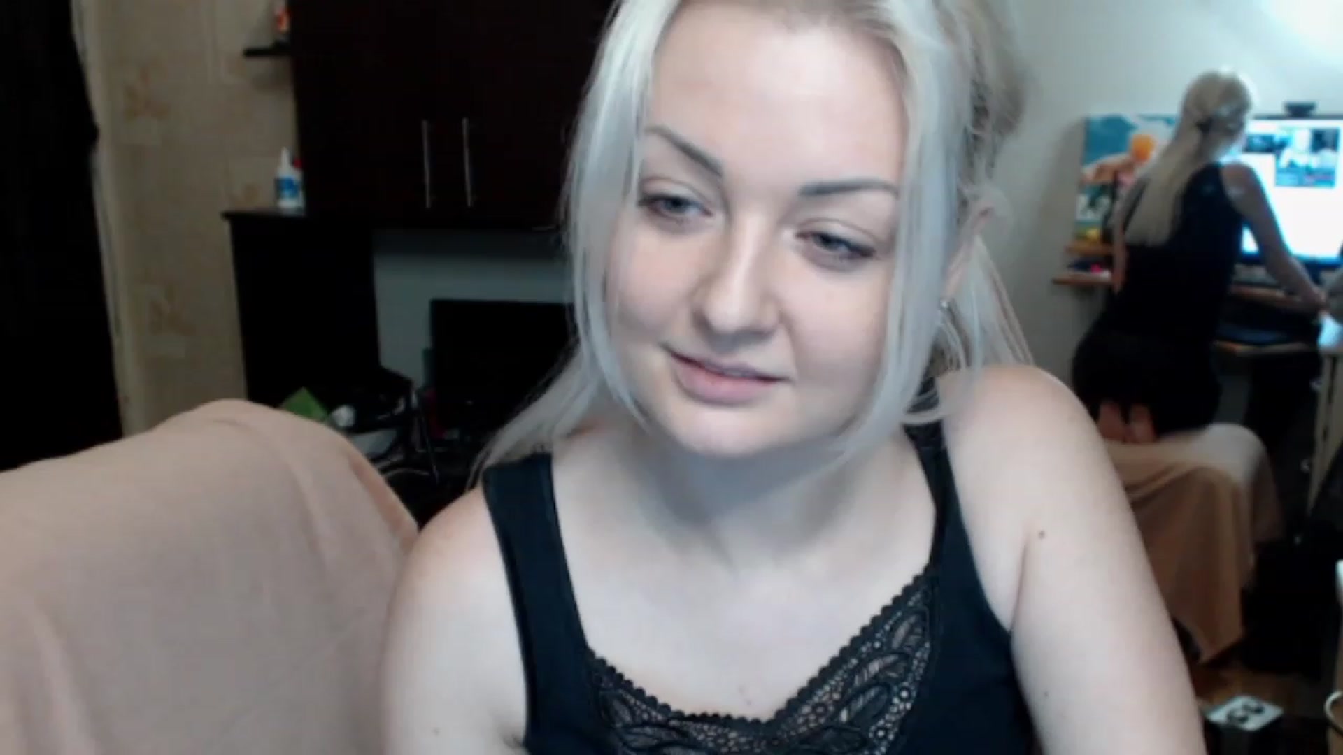 Gallery image thumbnail from BrightAlicia's myfreecams stream on, 12/04/2022, 18:19 image 13 of 20