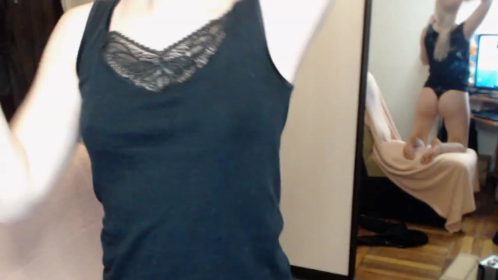 Gallery image thumbnail from BrightAlicia's myfreecams stream on, 12/04/2022, 19:54 image 13 of 20