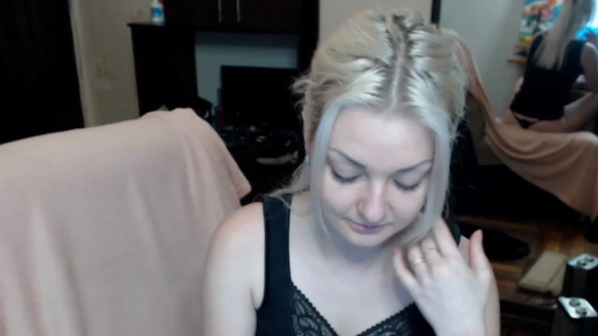 Gallery image thumbnail from BrightAlicia's myfreecams stream on, 12/04/2022, 20:26 image 16 of 20