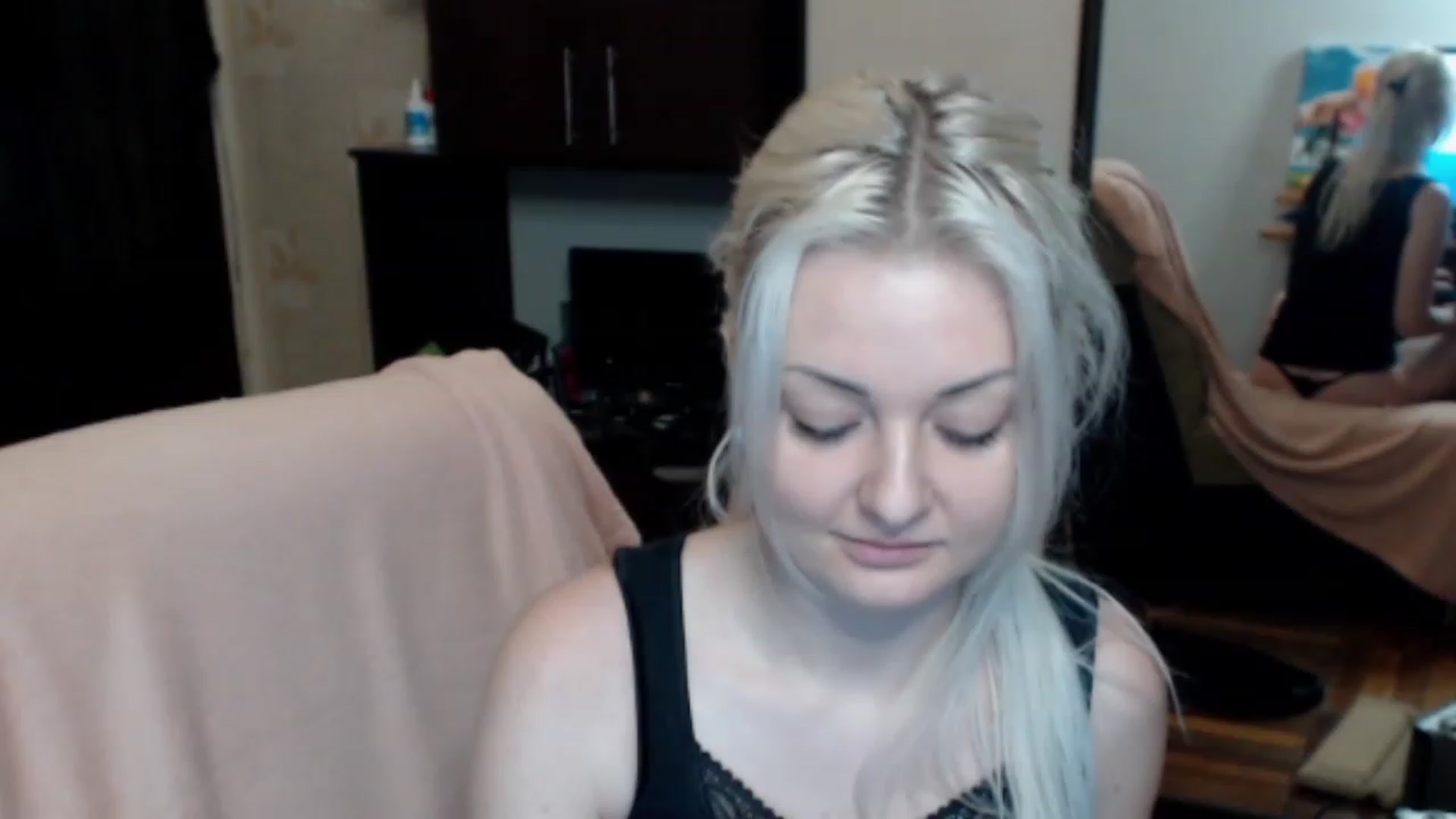 Gallery image thumbnail from BrightAlicia's myfreecams stream on, 12/04/2022, 20:26 image 2 of 20