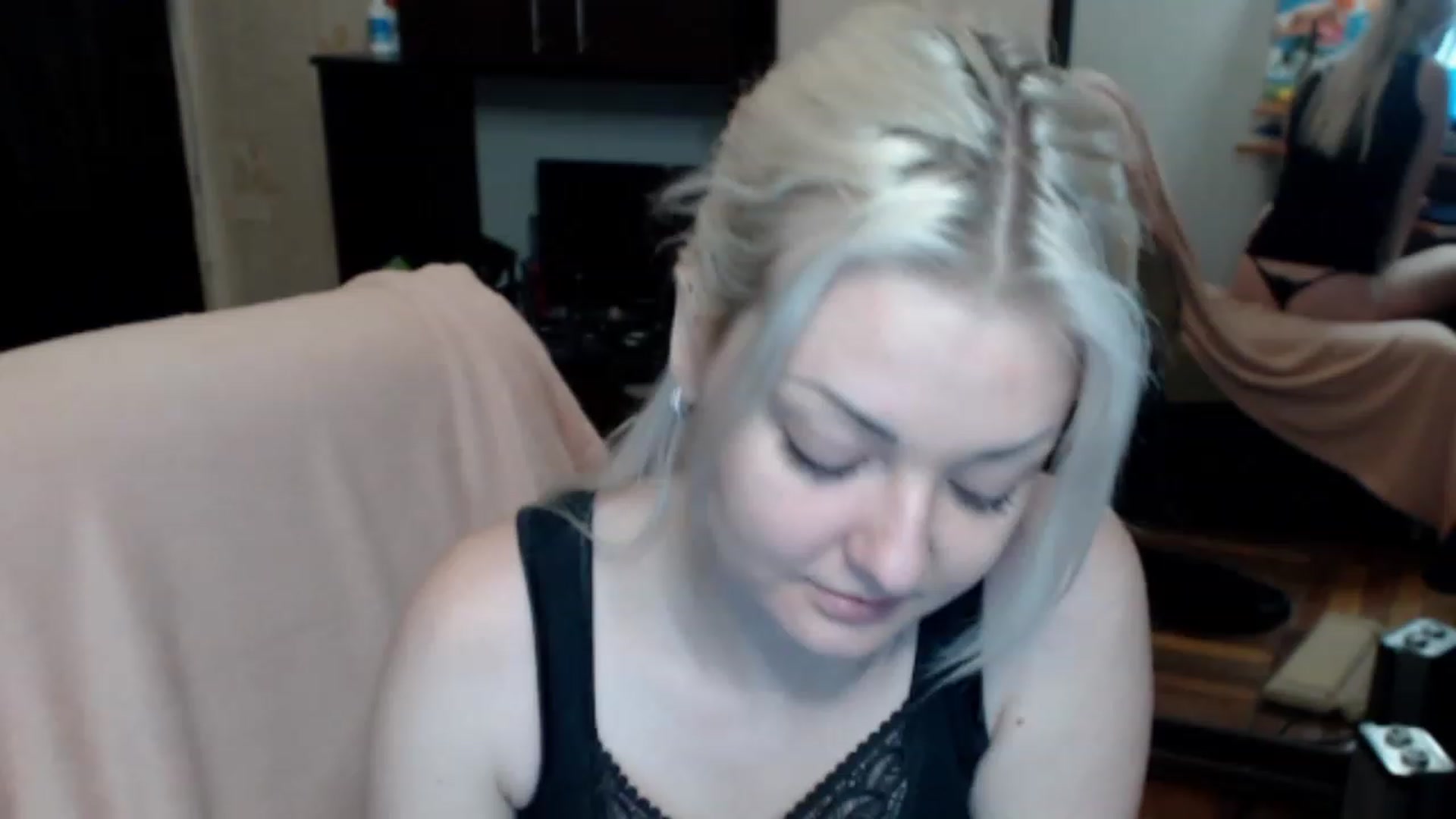 Gallery image thumbnail from BrightAlicia's myfreecams stream on, 12/04/2022, 20:26 image 17 of 20